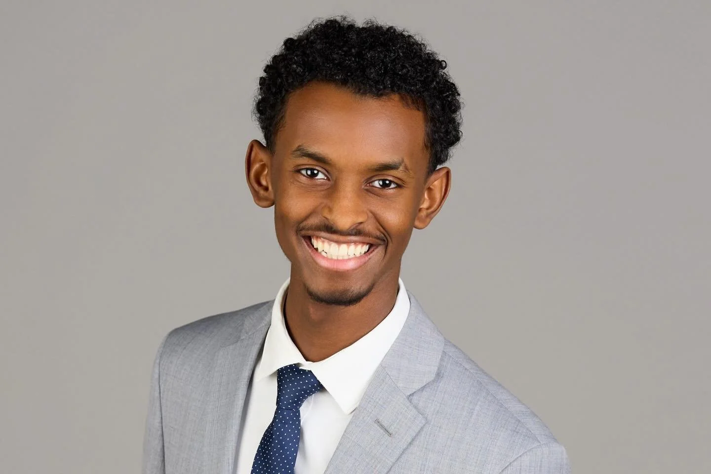 See our latest blog post about Sabir (link in bio): LinkedIn Headshots for College Students.
