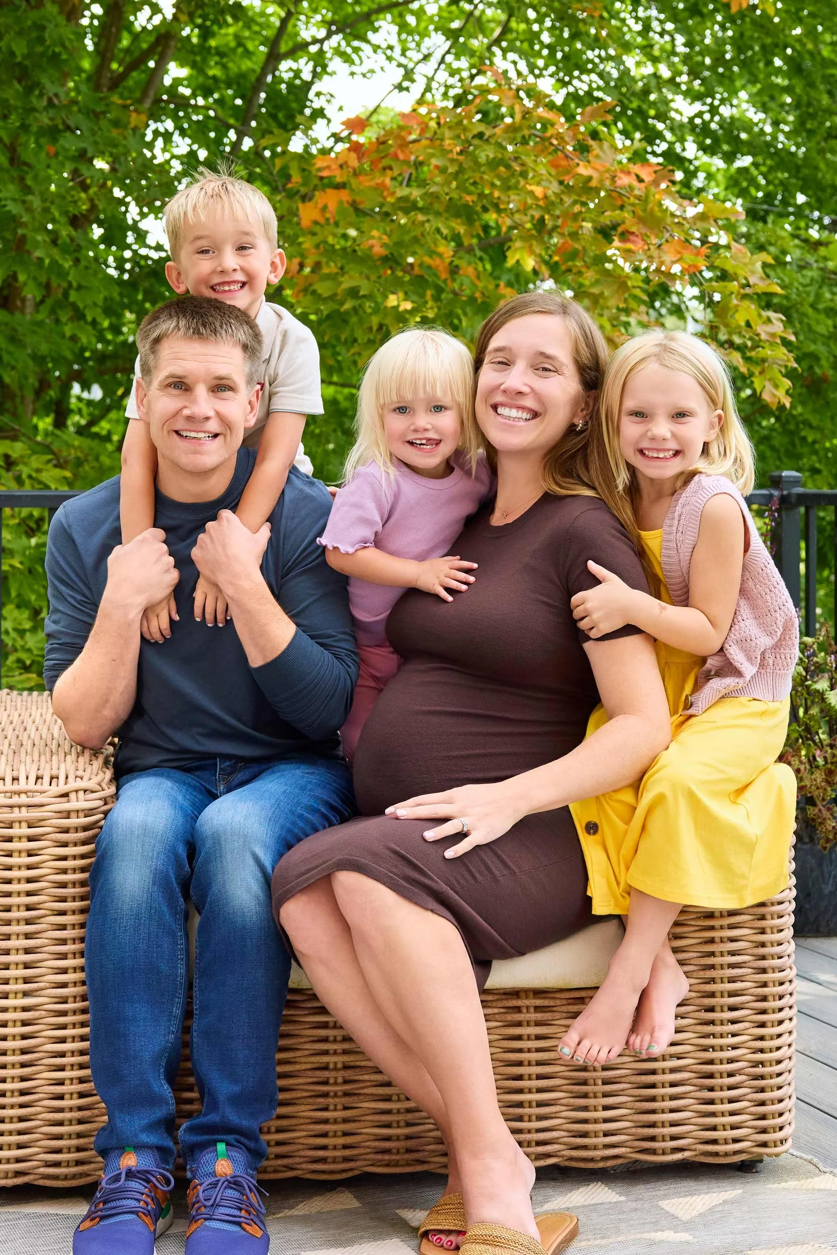maternity photographer rochester mn - olive juice studios