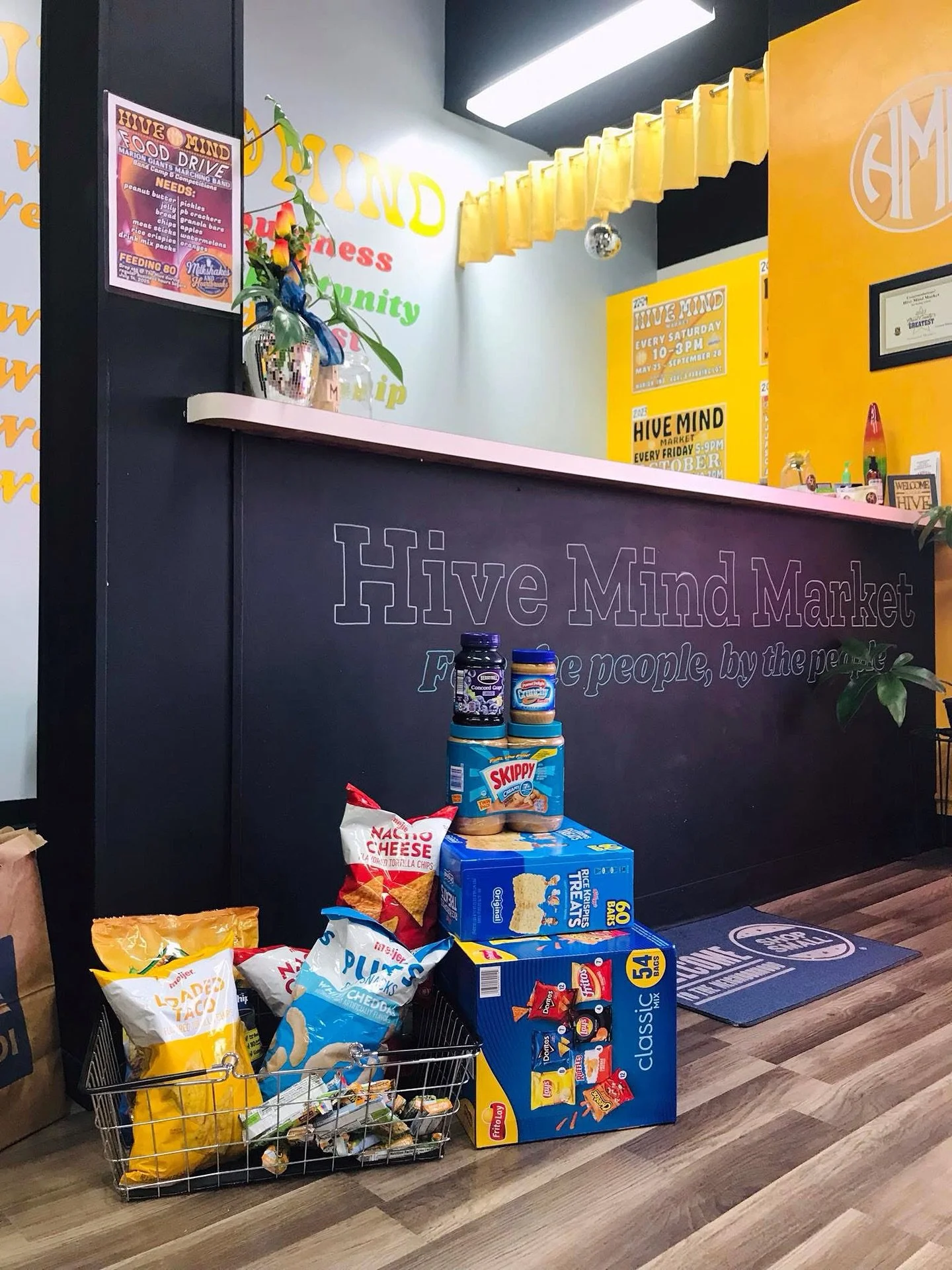 THANK YOU @cultivatehope_chemovar @wireandicestudio @jay_lous_by_the_creek and @cutecardsbykat for donating supplies to feed the kids! ❤️

We love sponsoring the Marion Giants Marching Band and this year, we&rsquo;re feeding the kids + crew! 🥳

Ther