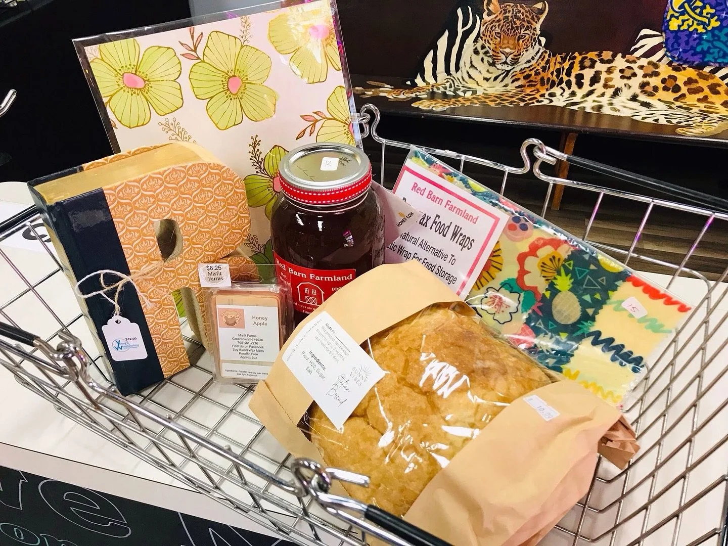 POV: Shopping @ The Hive - Which basket would be yours? 
Play along and shop at The Hive inside Boston Hill Center today until 8pm! 
OPEN
W: 10-8pm
Th: 4-8pm
F: 10-8pm
Join us outside at Hive Mind Art & Farmers Market every Saturday from 10-3p