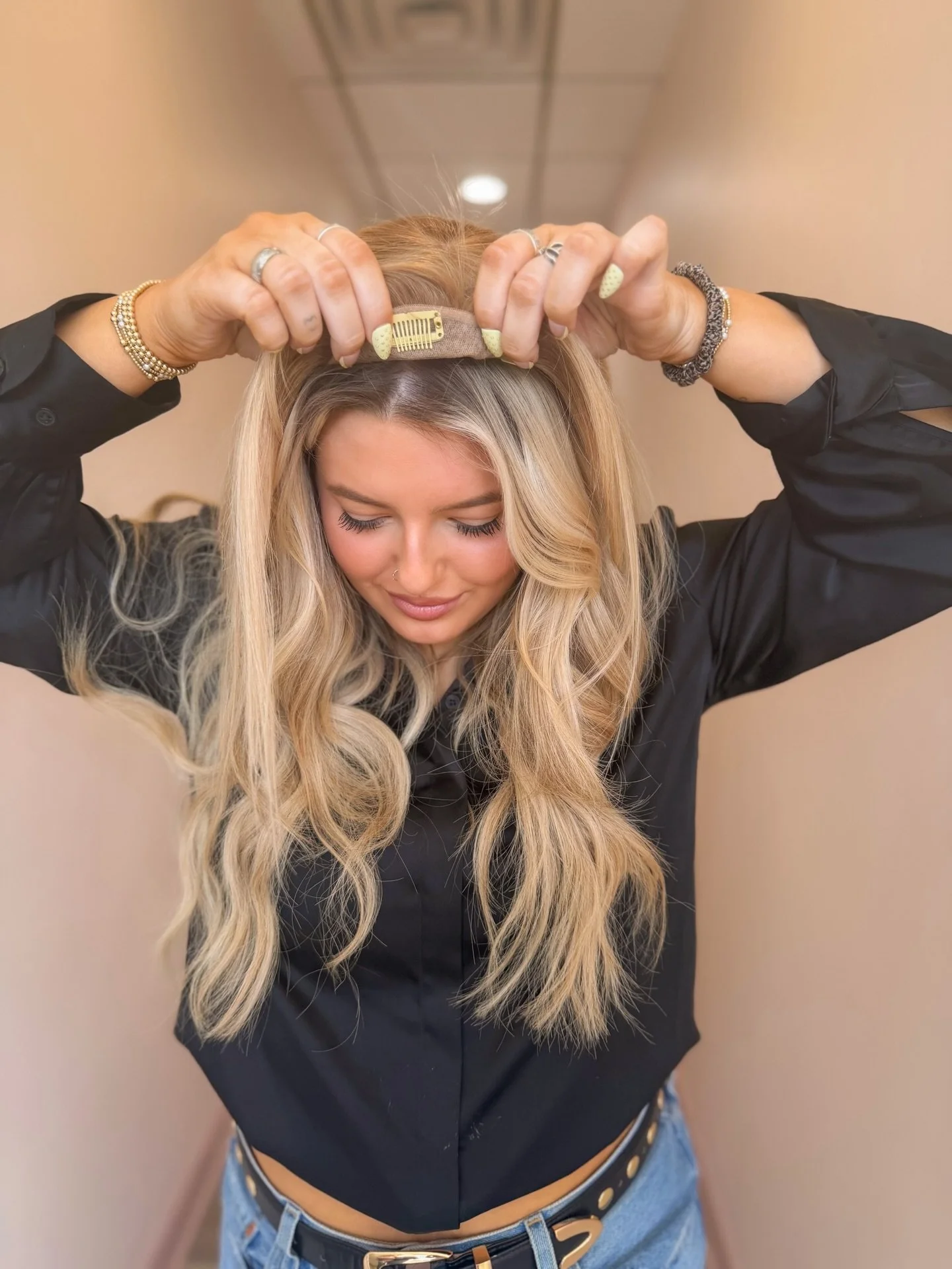 You probably know someone who wears a topper&hellip;

And you have no idea.

It&rsquo;s not obvious.
It&rsquo;s not wiggy.
It&rsquo;s not what you think it looks like.

The best toppers disappear into your bio hair, blending at the hairline, moving l