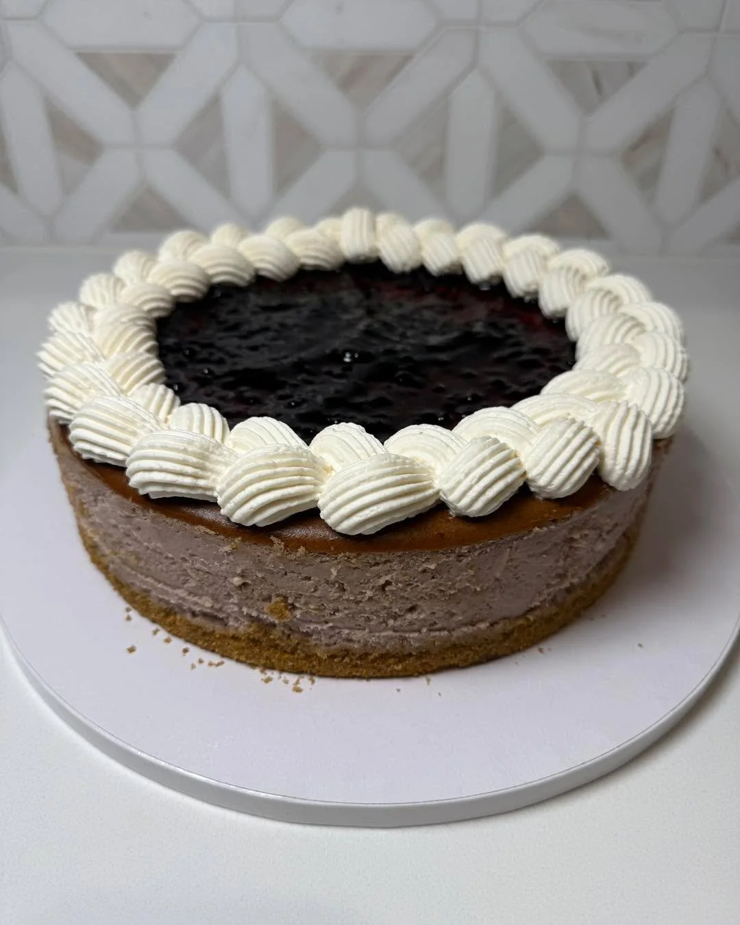 Cheesecakes are now on the menu! Pictured is a Blackberry Cheesecake, but there are many other options on my menu. Head over to my website to check it out! 
.
.
#baking #bakery #shopjohnsoncounty #joshuatx #johnsoncountytx #fortworthcakestudio #godle