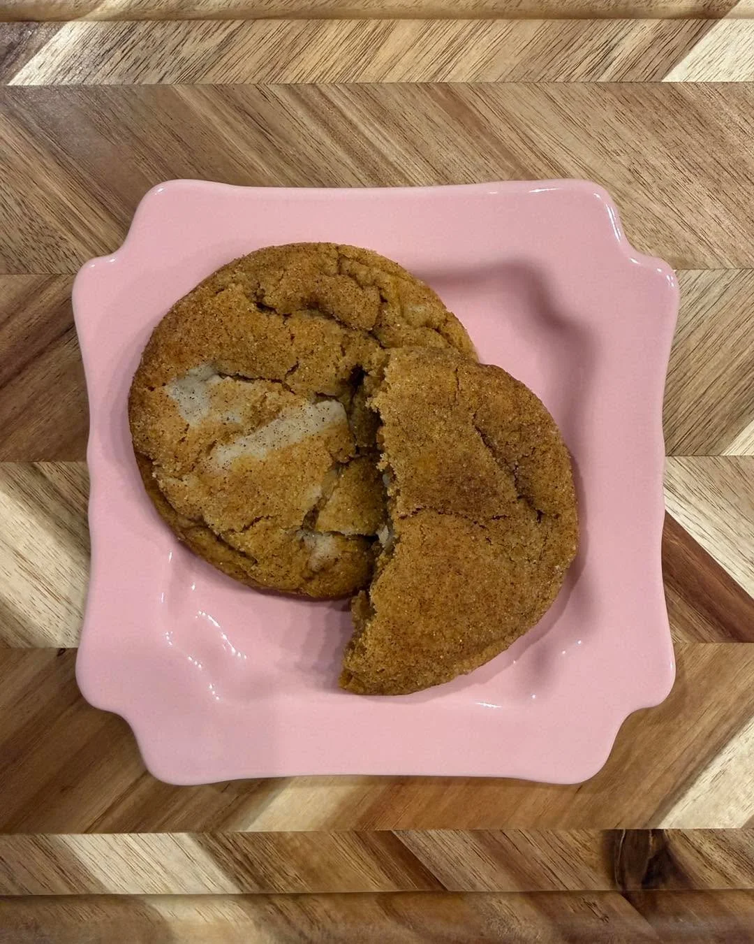 These Pumpkin Cheesecake Snickerdoodles are a hit everywhere I take them. 

These are part of our holiday pre-orders, so make sure you grab them while they are on the menu! 

#baking #bakery #shopjohnsoncounty #joshuatx #johnsoncountytx #fortworthcak