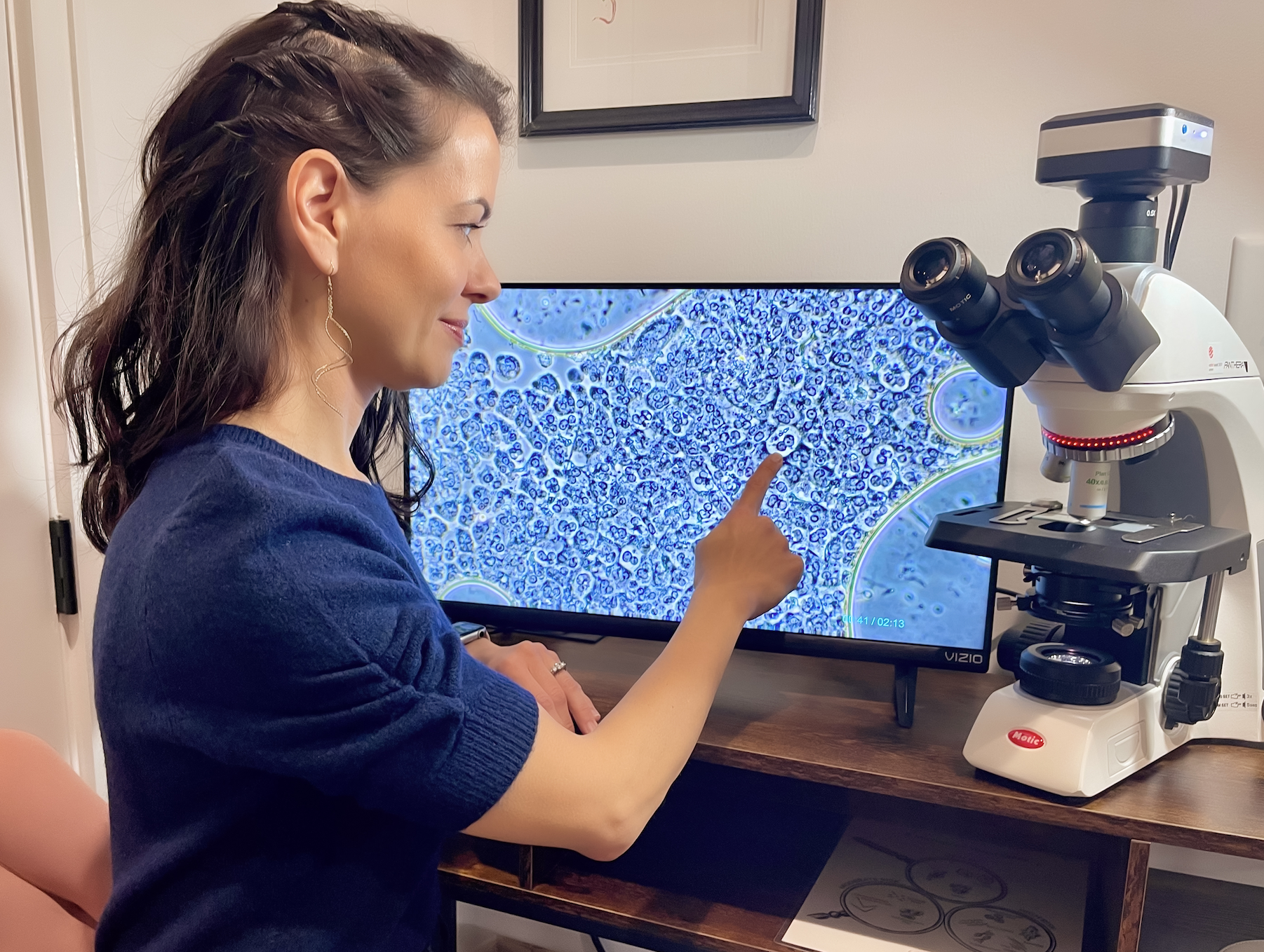 Phase contrast microscope image being viewed by RDH