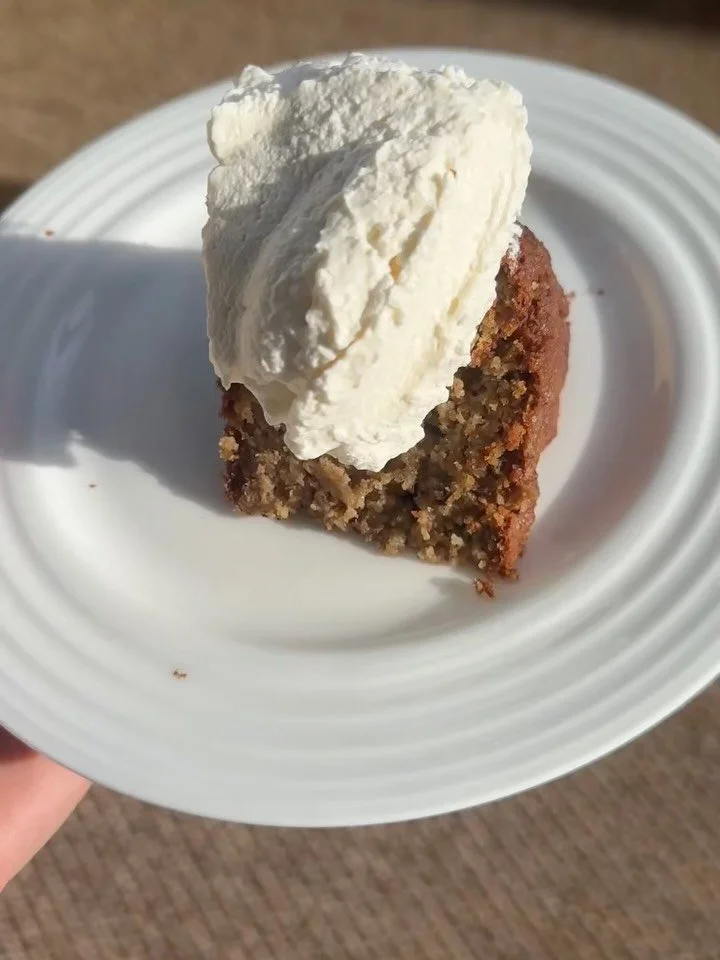 5 sweet treats you need to let me make for you 🎂

1. Banana Spice Cake🍌

2. Date Bark 🍫

3. Banana Bread 🍞 

4. Cinnamon Apple Date Cake 🍎

5. Flourless Chocolate Torte 🎂

Rotating on the weekly menu and also available by request at any time! G