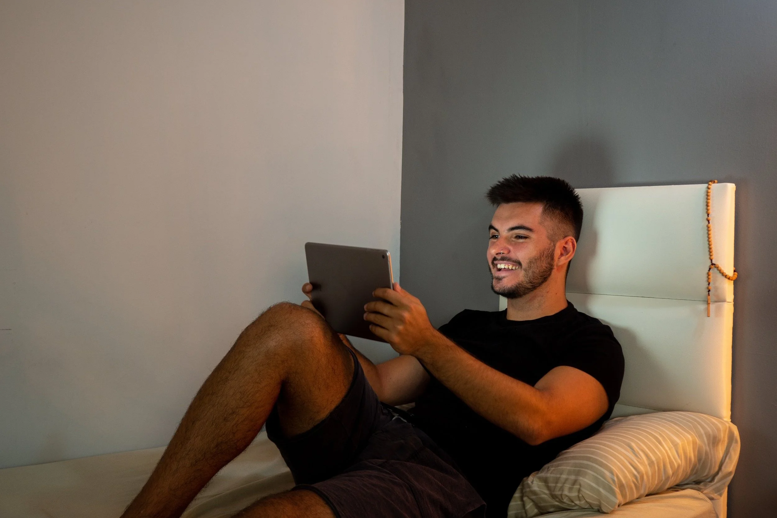 Navigating Love from Afar: Remote Work's Impact on Relationships