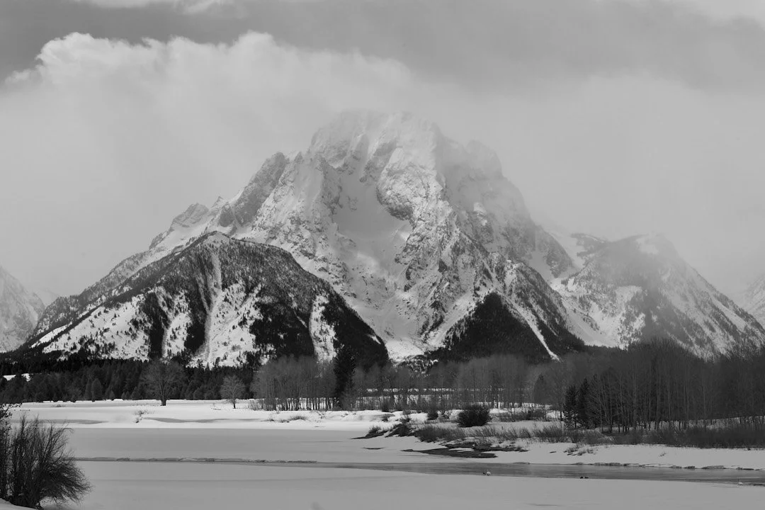Snowy valley.jpg