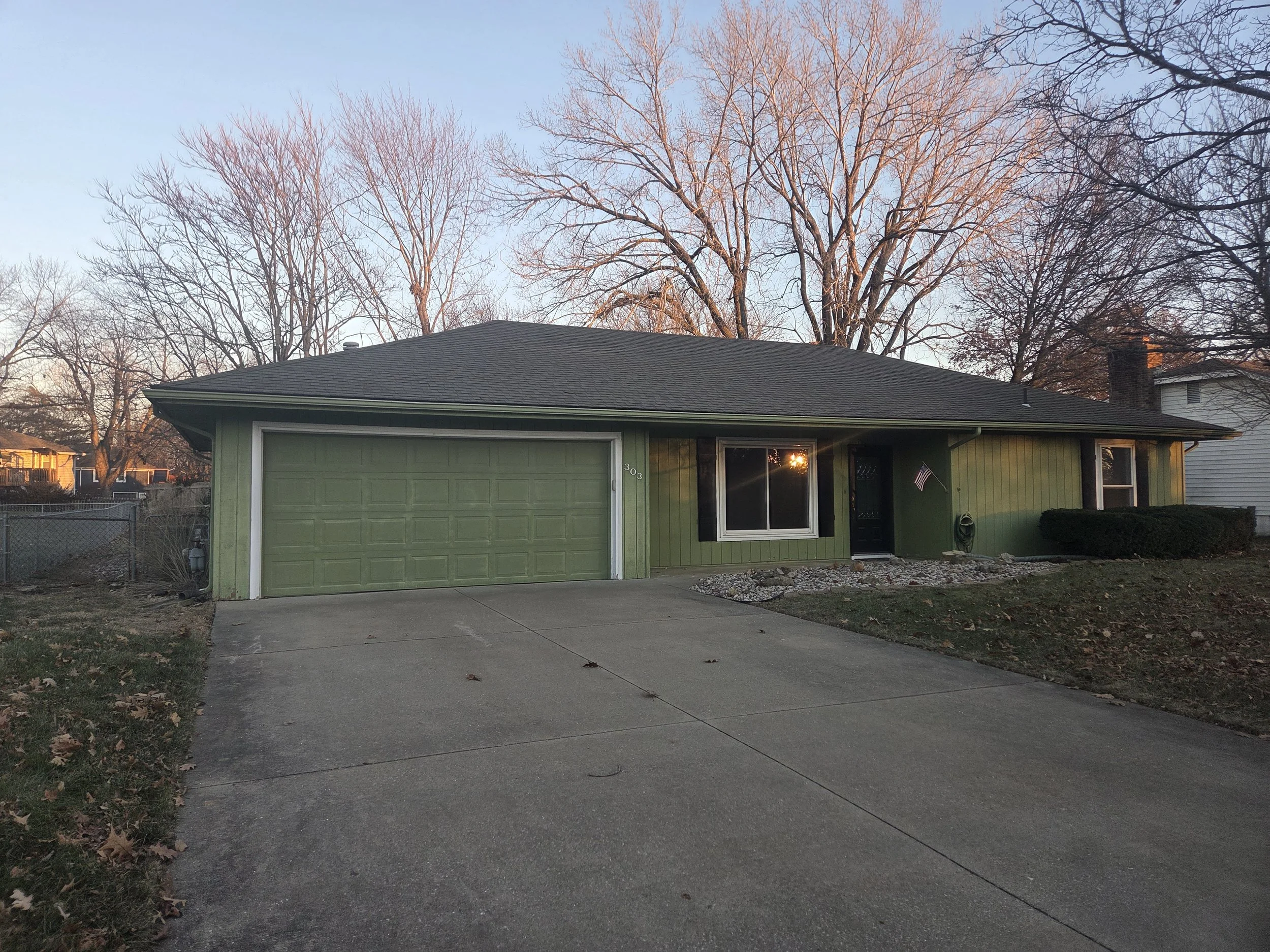 $2200 /Month -Lee’s Summit, MO - 3BR 2BA
