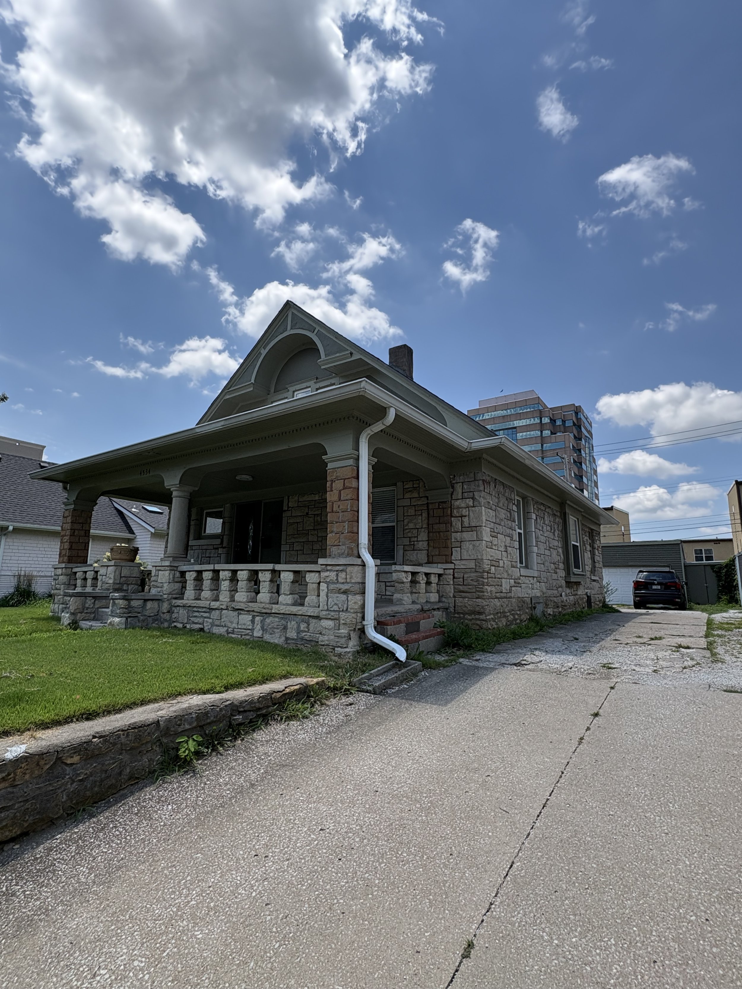 $2750/Month -Kansas City, MO -3BR 3BA
