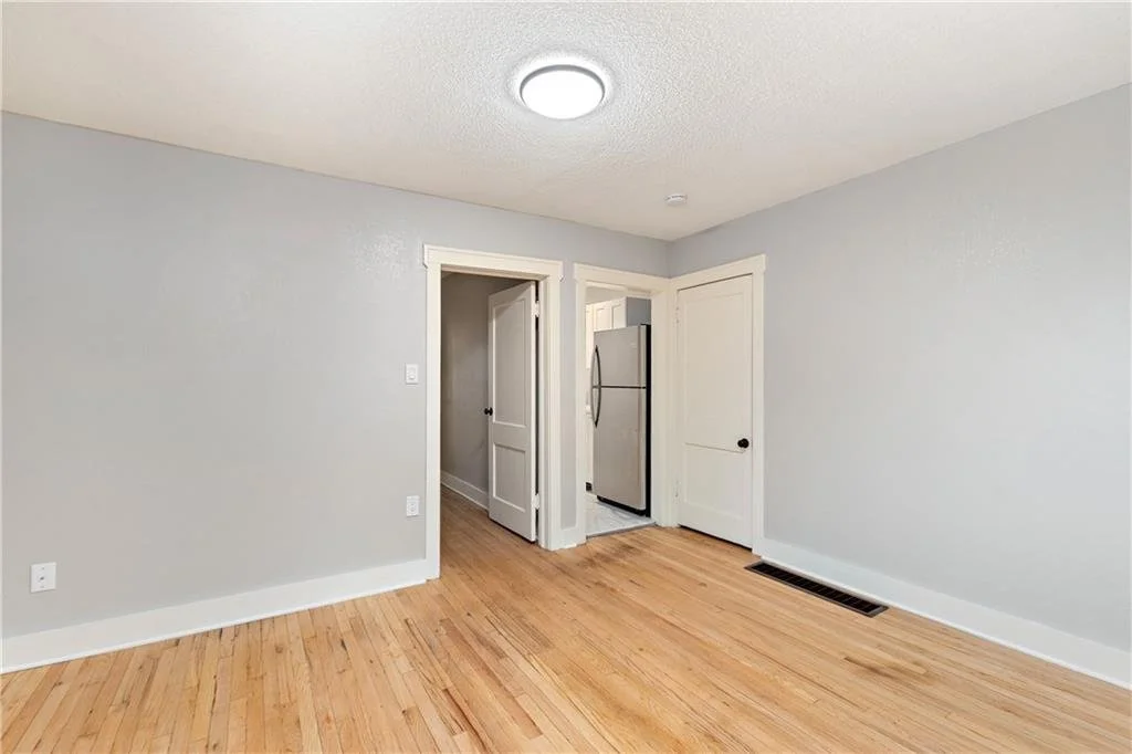 Kitchen entry.jpg