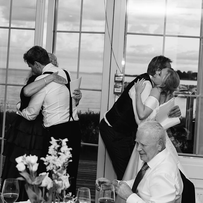 Dokumentarisk bryllupsfotograf i Halden.jpg