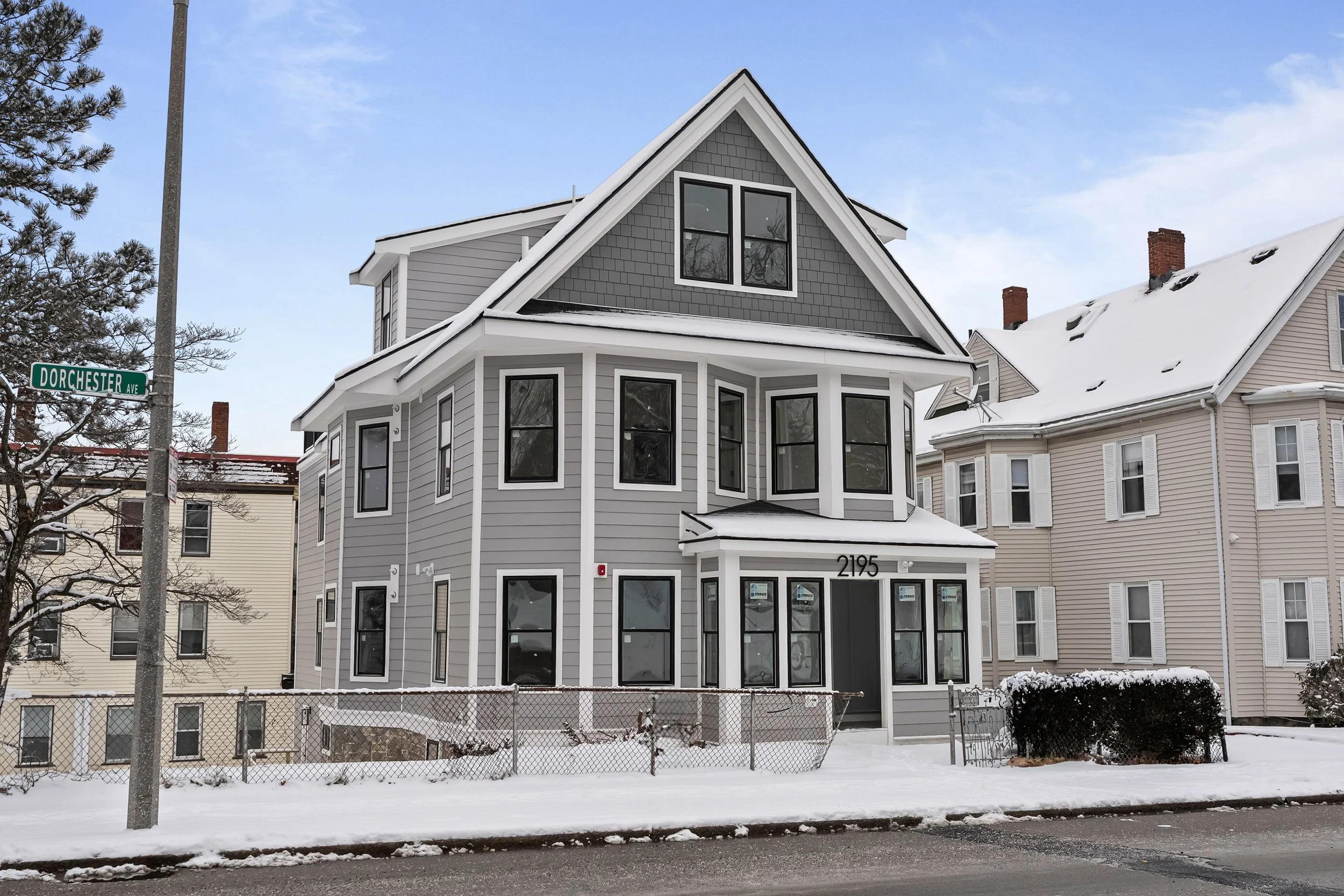 2195 Dorchester Ave-01.jpg