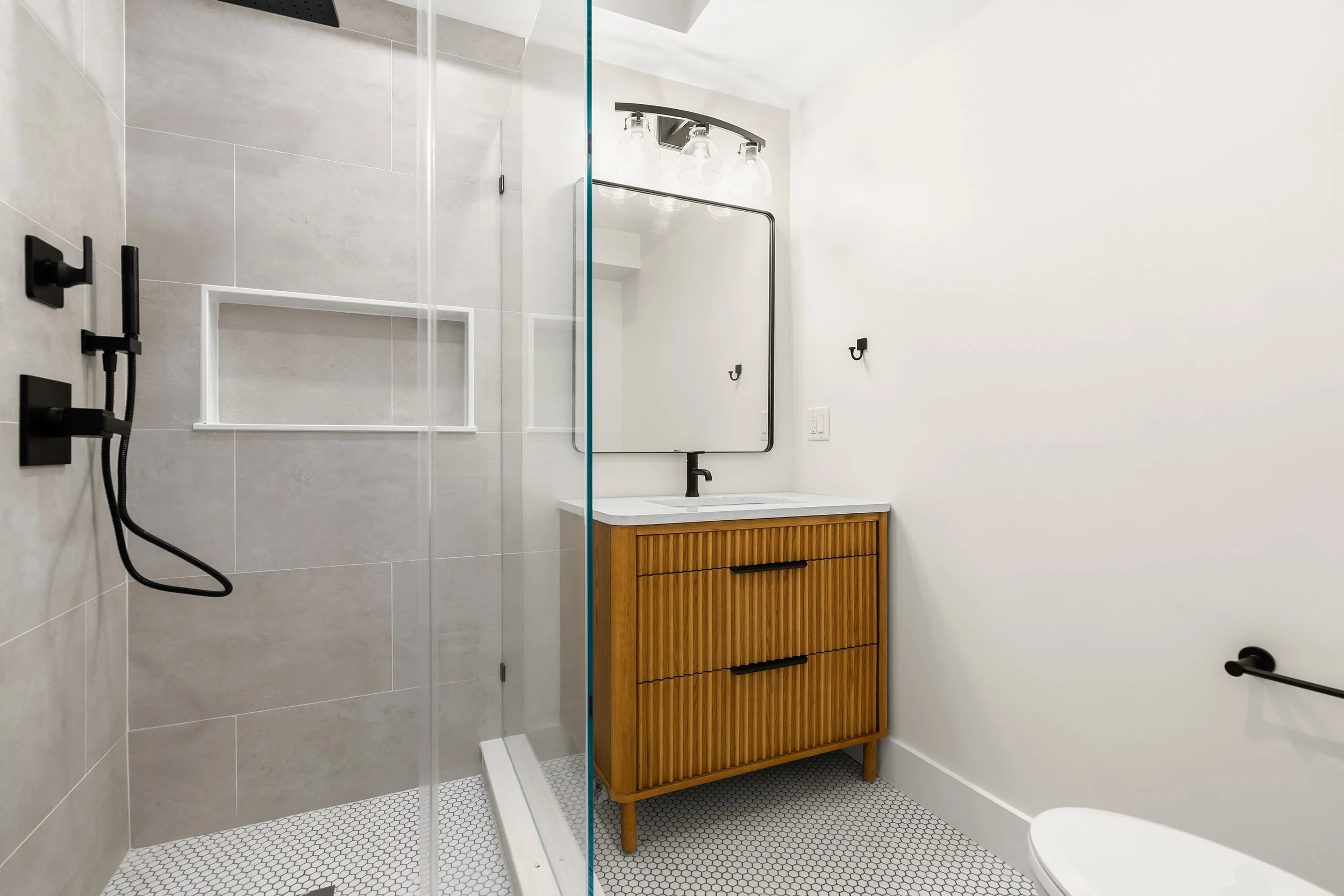 2195 Dorchester Ave-40.jpg