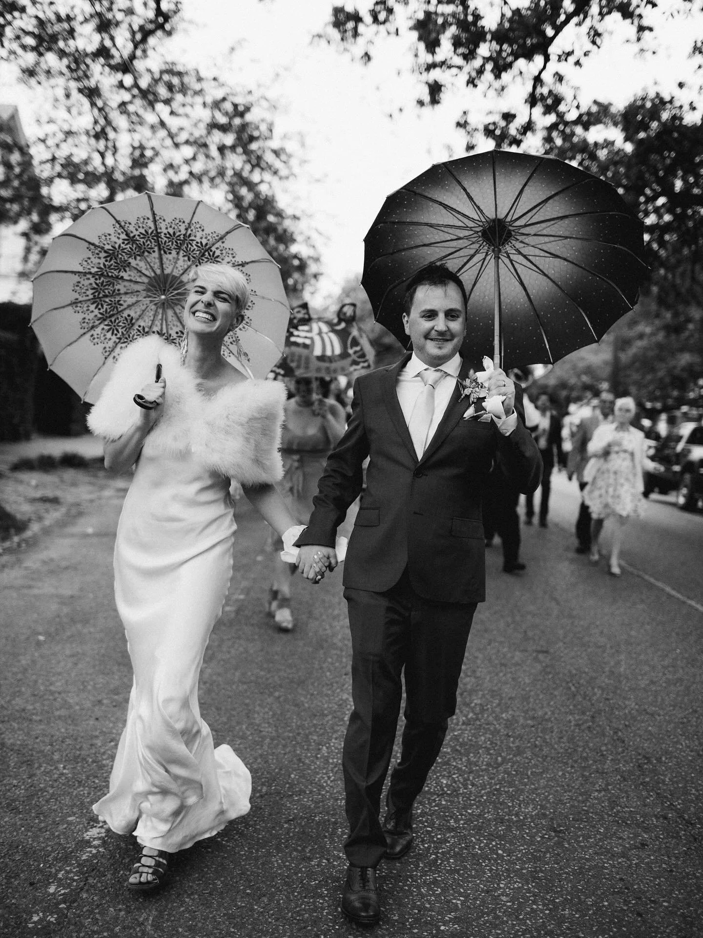 Fall around the corner feelings!!🖤

#fallfeelings #secondline #neworleanswedding #neworleansweddingphotographer