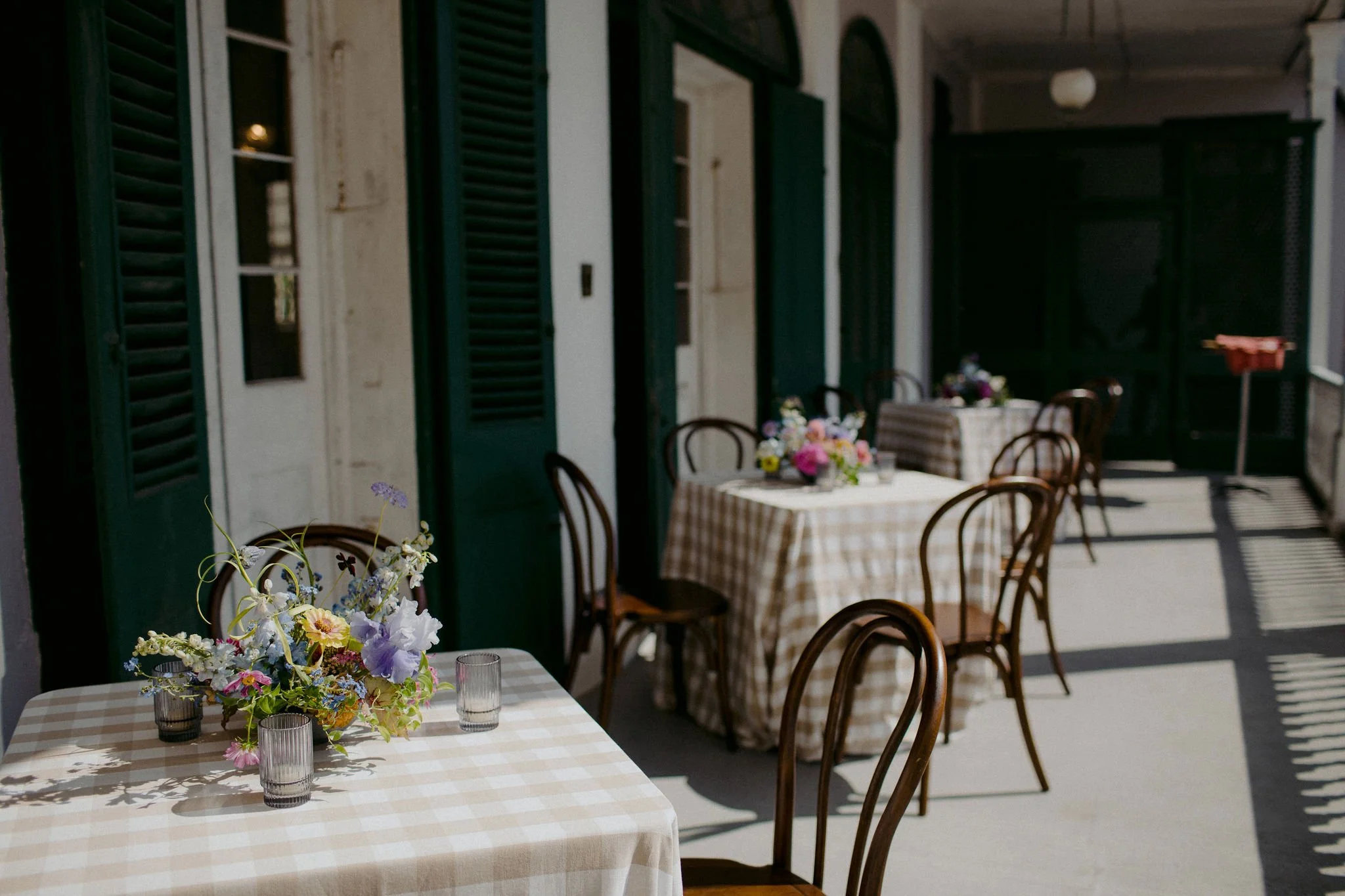 guest tables and seating