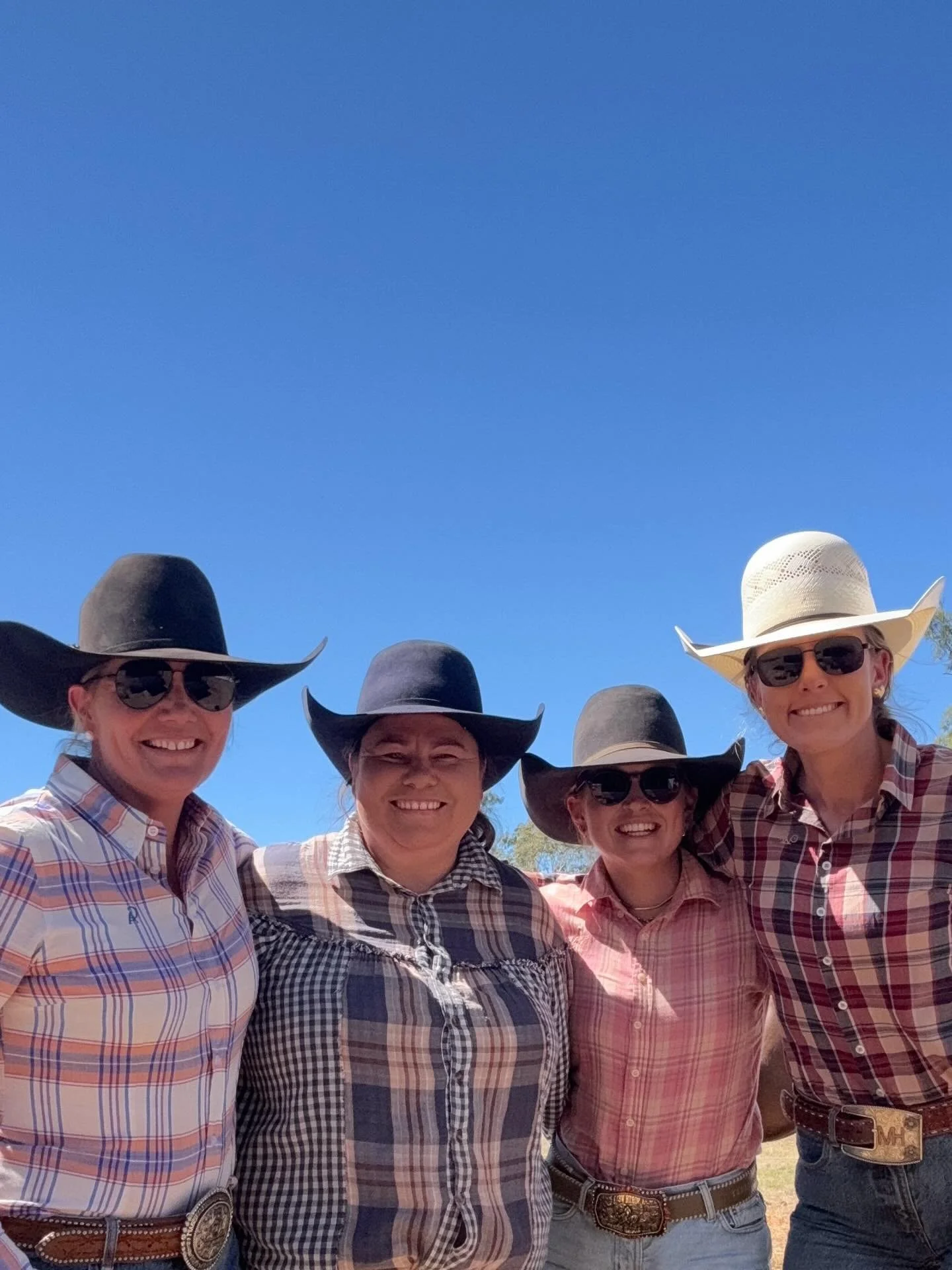 A little square for 3 of my favourites! The weekend meant we got to hang out for the first time in too long and gosh it was good for my soul! Get yourself a woo crew that is this good! #yeahthegirls #yeewhores