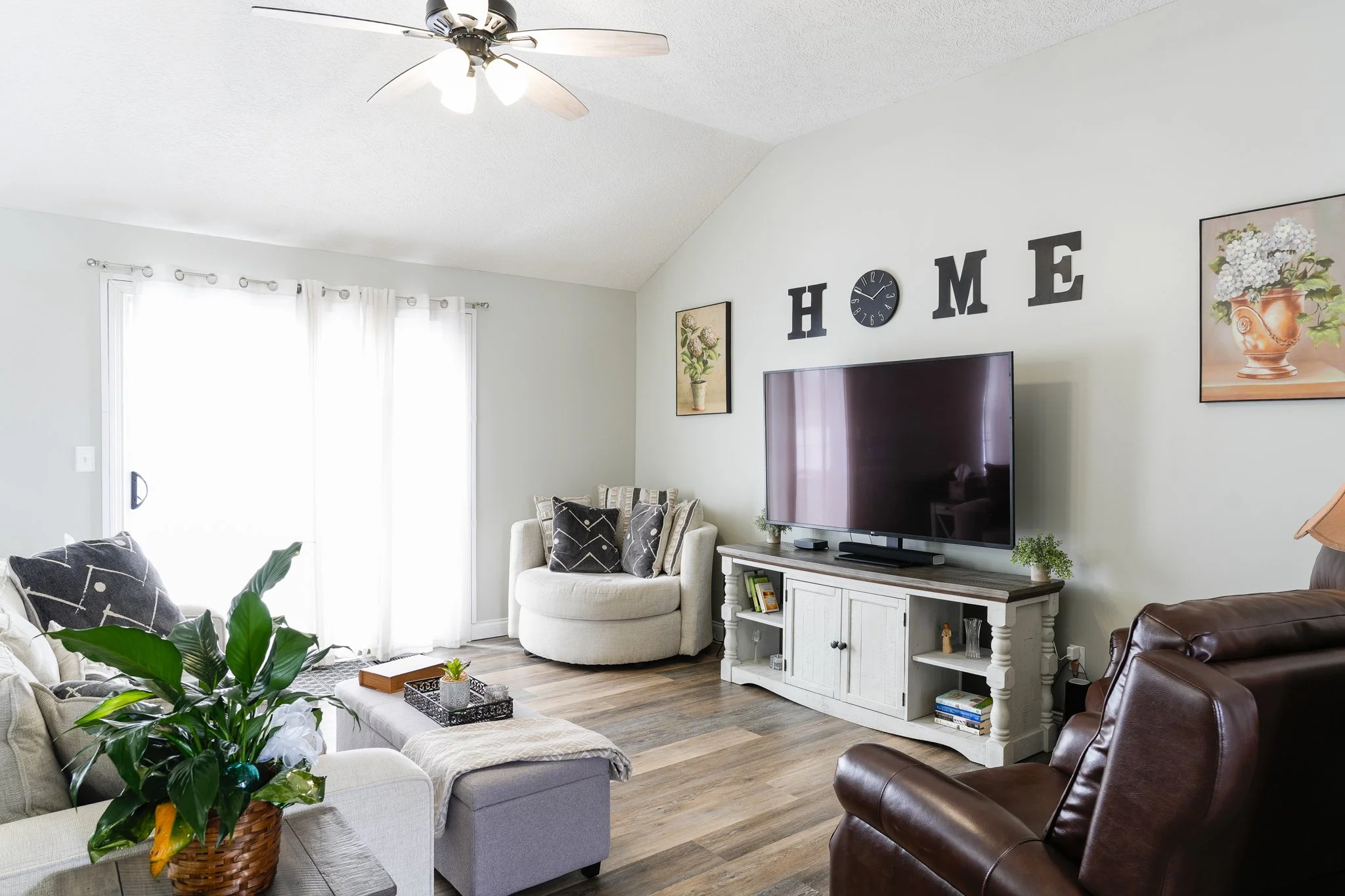 Danita_LivingRm-1.jpg