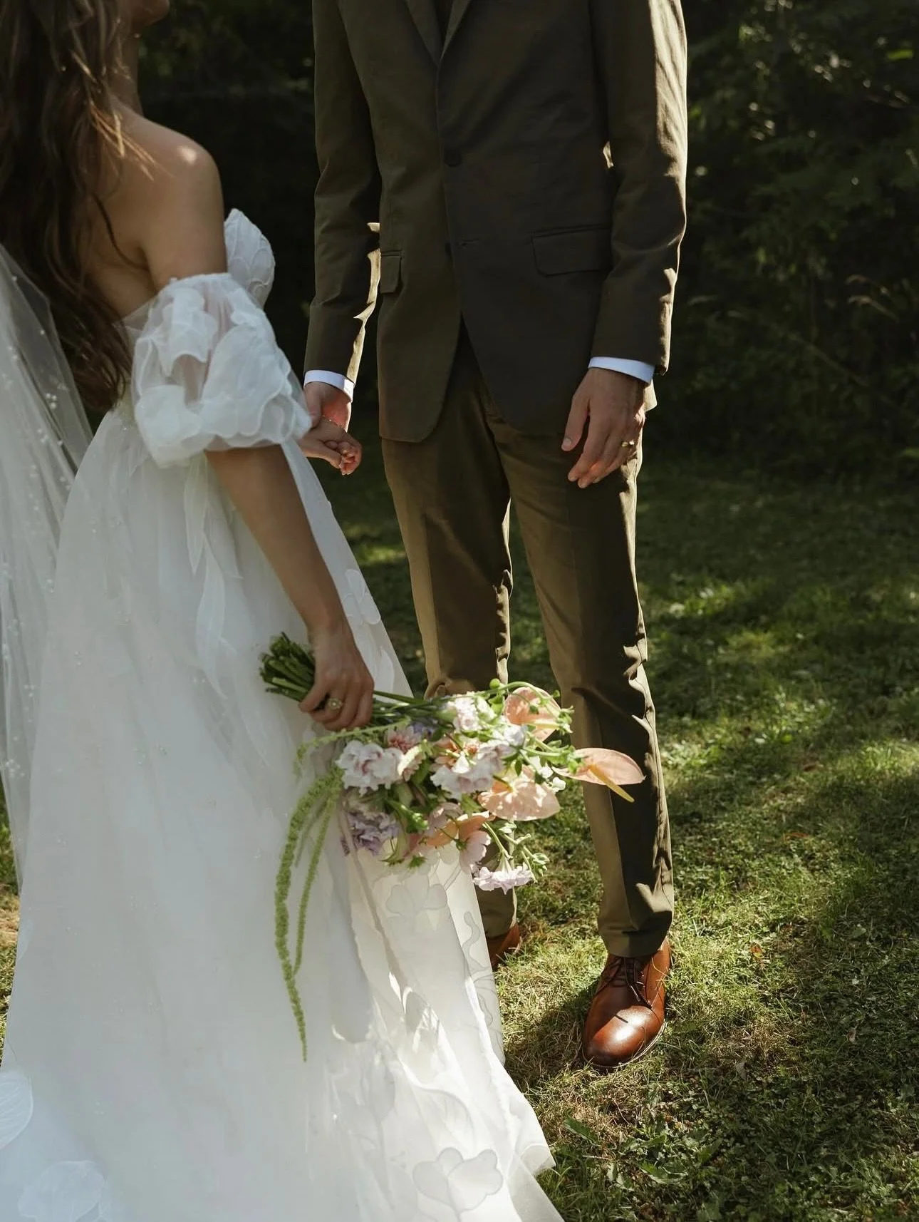 Save this for your garden wedding inspo&mdash;#LisSimonBride Katie brought a truly magical vision to life, especially in her PENELOPE dress 🫧🧺🤍