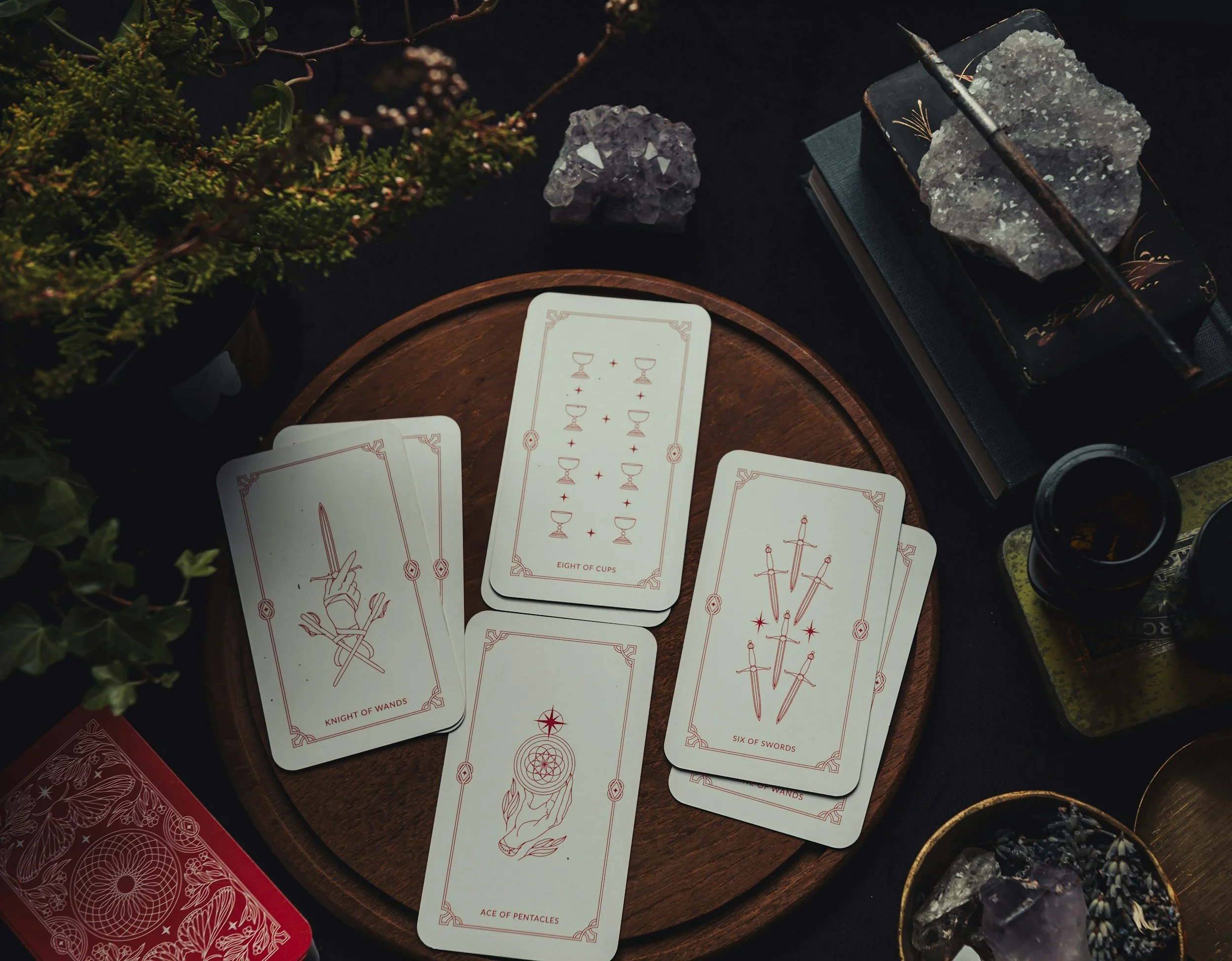 Tarot and Meditation: A Path to Intuitive Insight