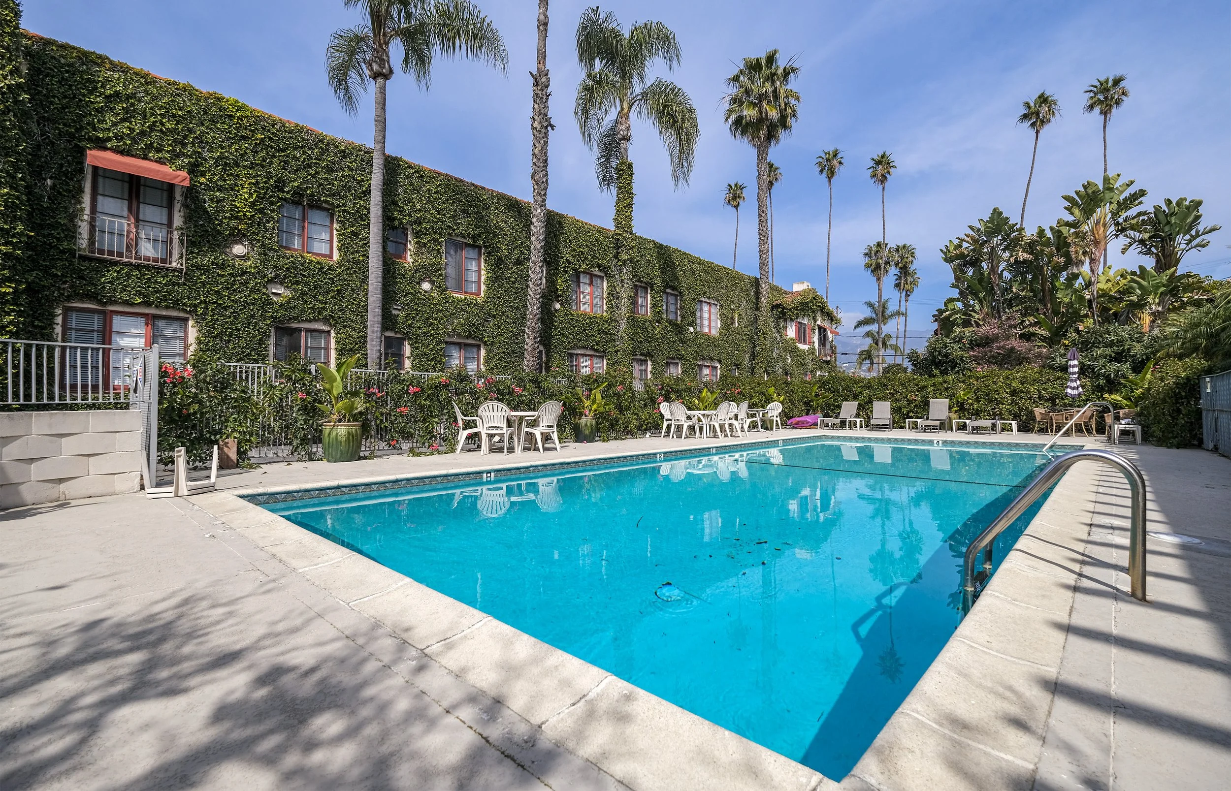 215 Bath St - pool.jpg