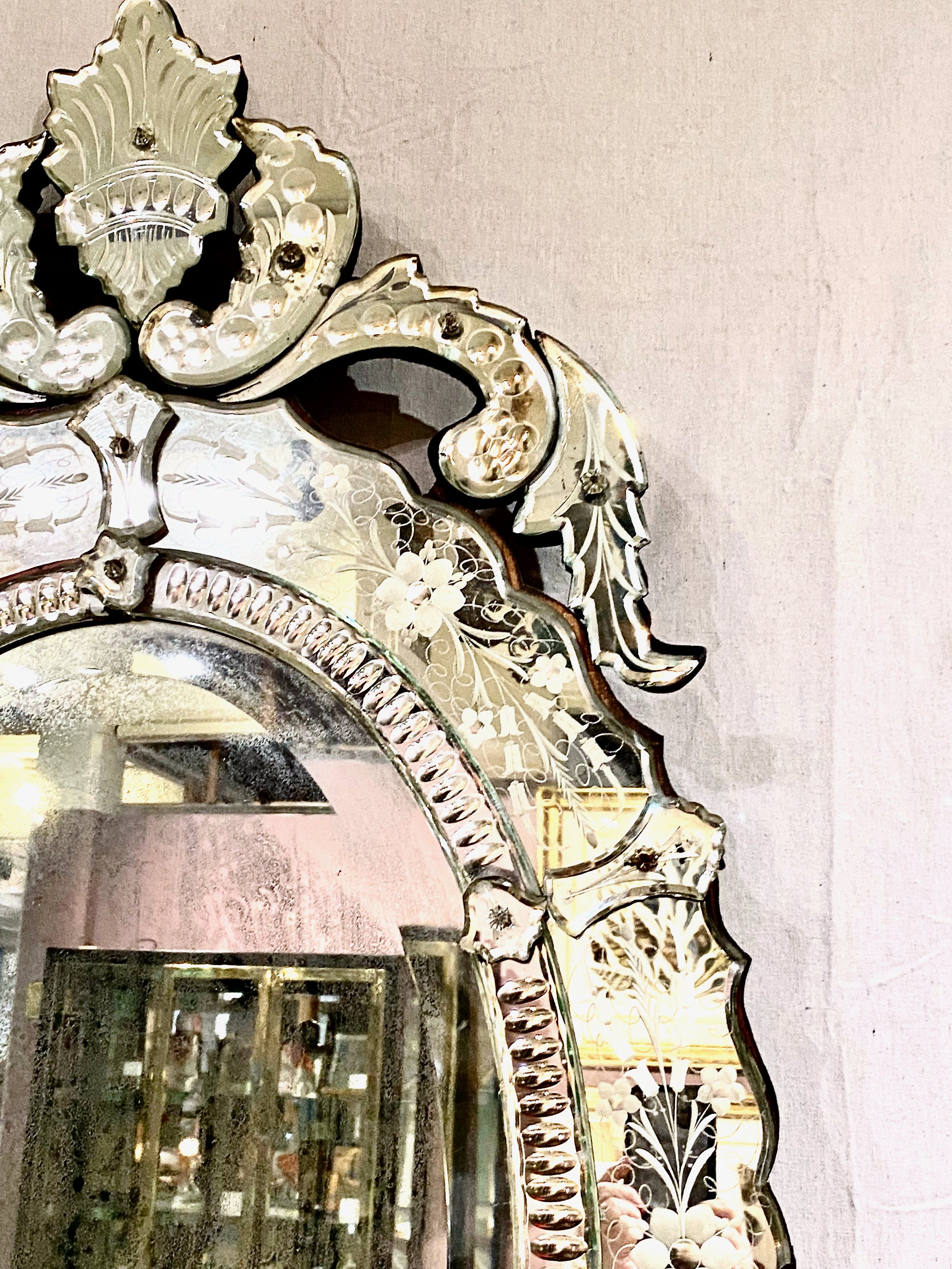 Venetian Mirror --Oval - 7.jpeg