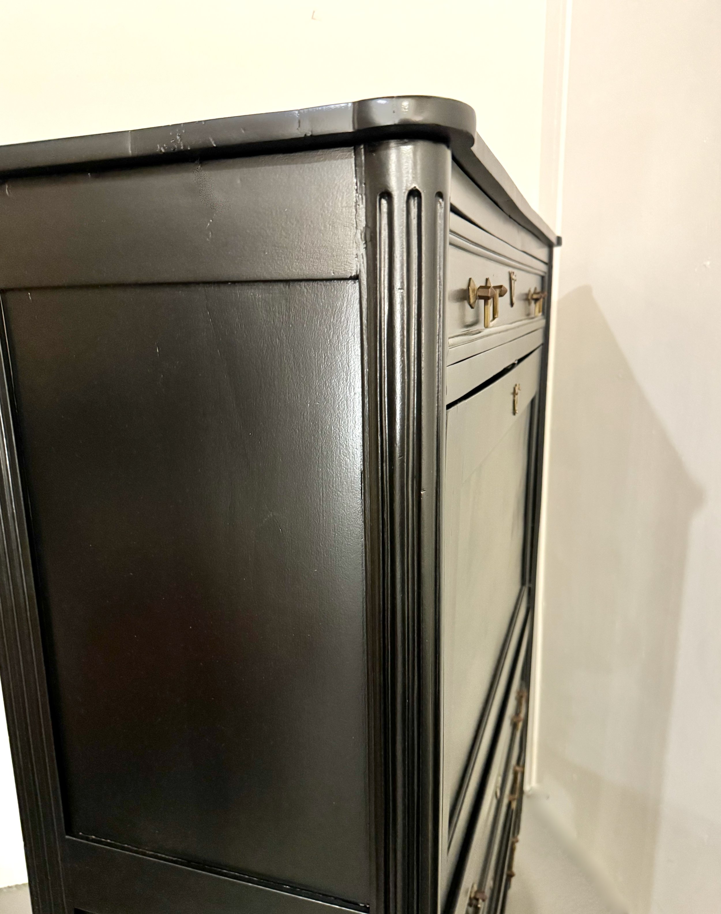 ebonized abattant - 8.jpeg