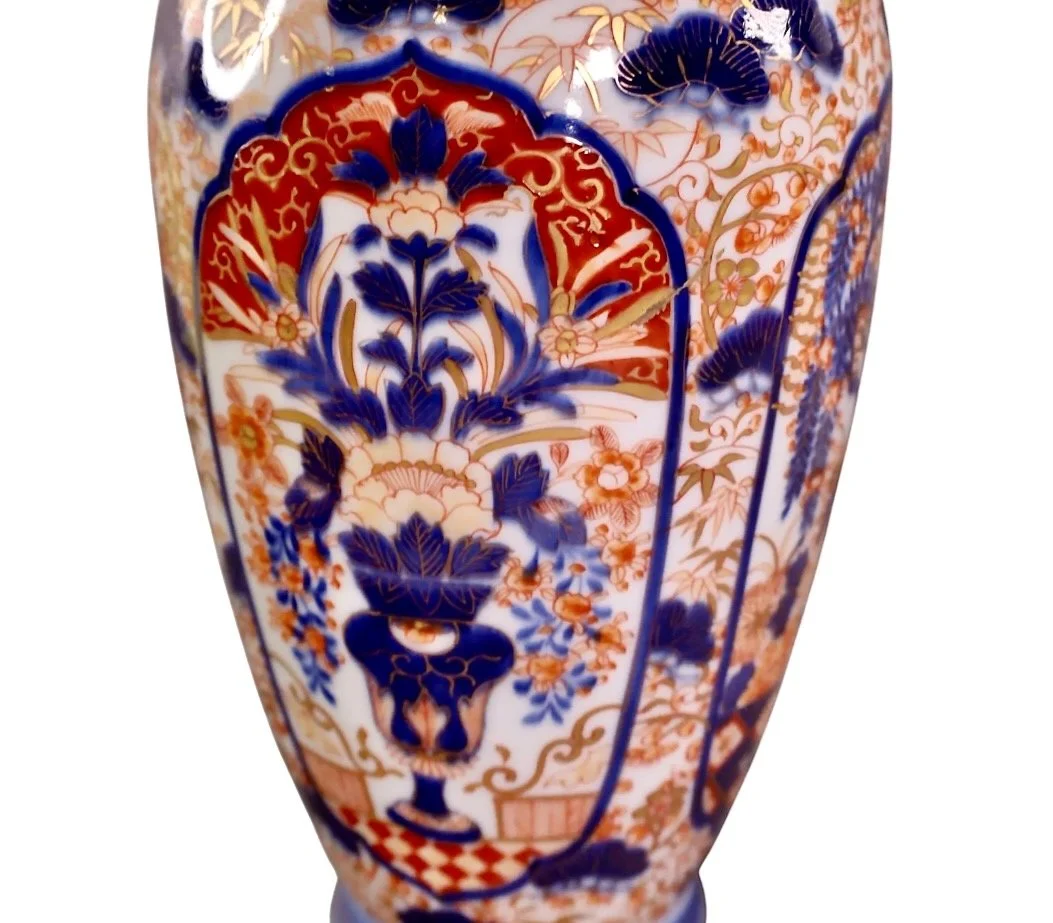 Imari Vase - 4.jpeg