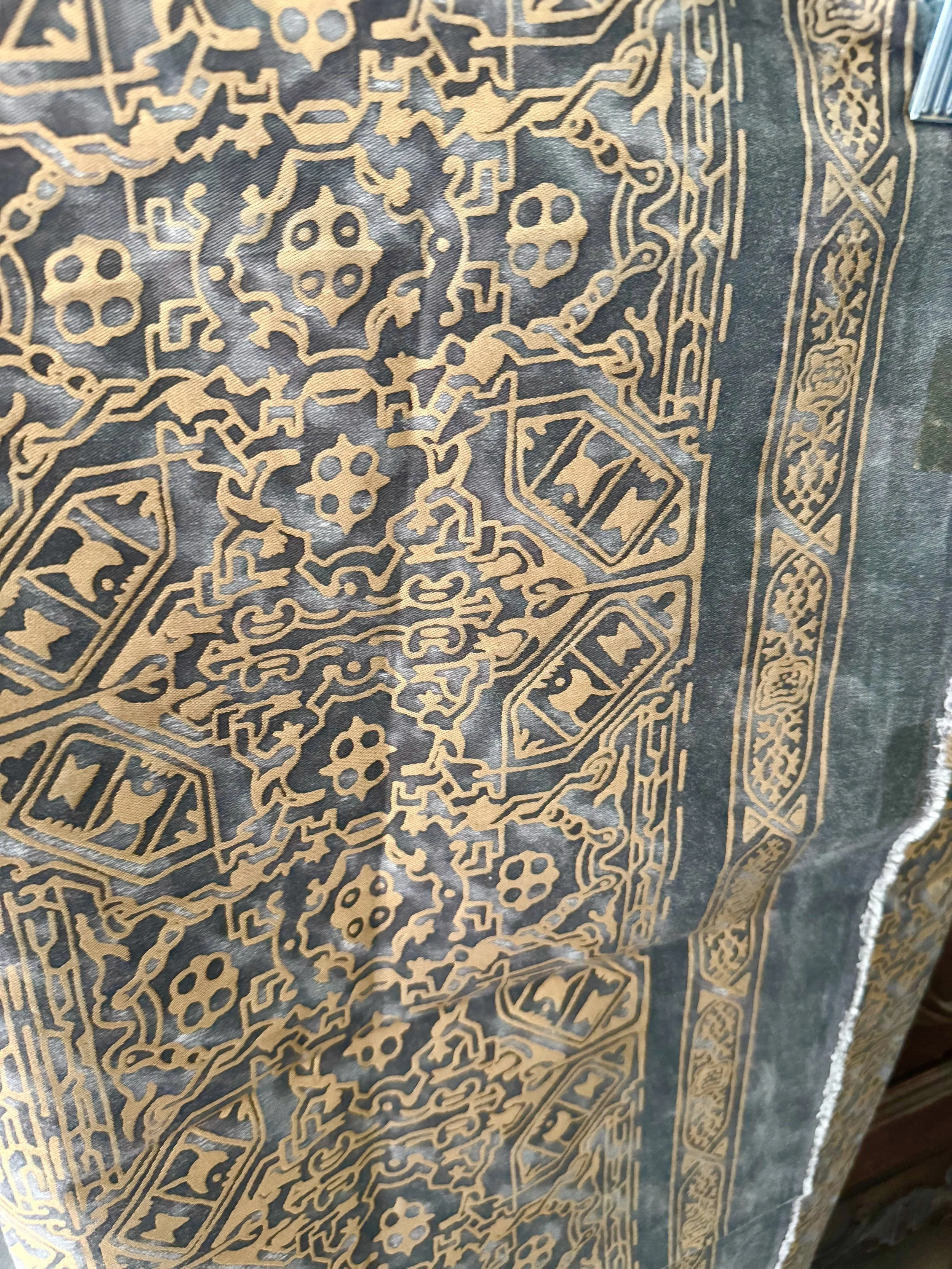 Moresco fortuny in Black & gold - 3.jpeg