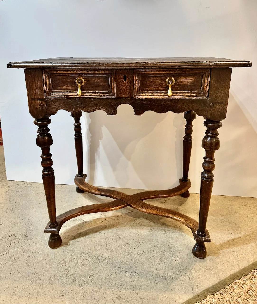 Wm & Mary Sm Writing table - 1.jpeg