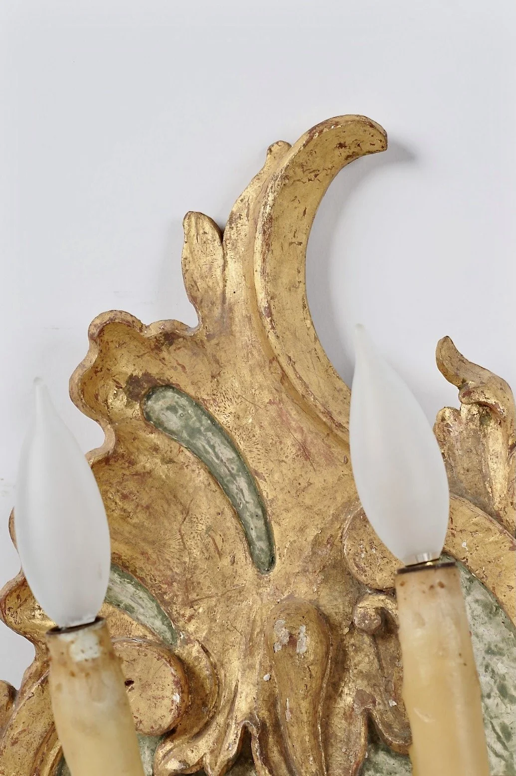 Pr. 18th c. Italian giltwood sconces - 2.jpeg