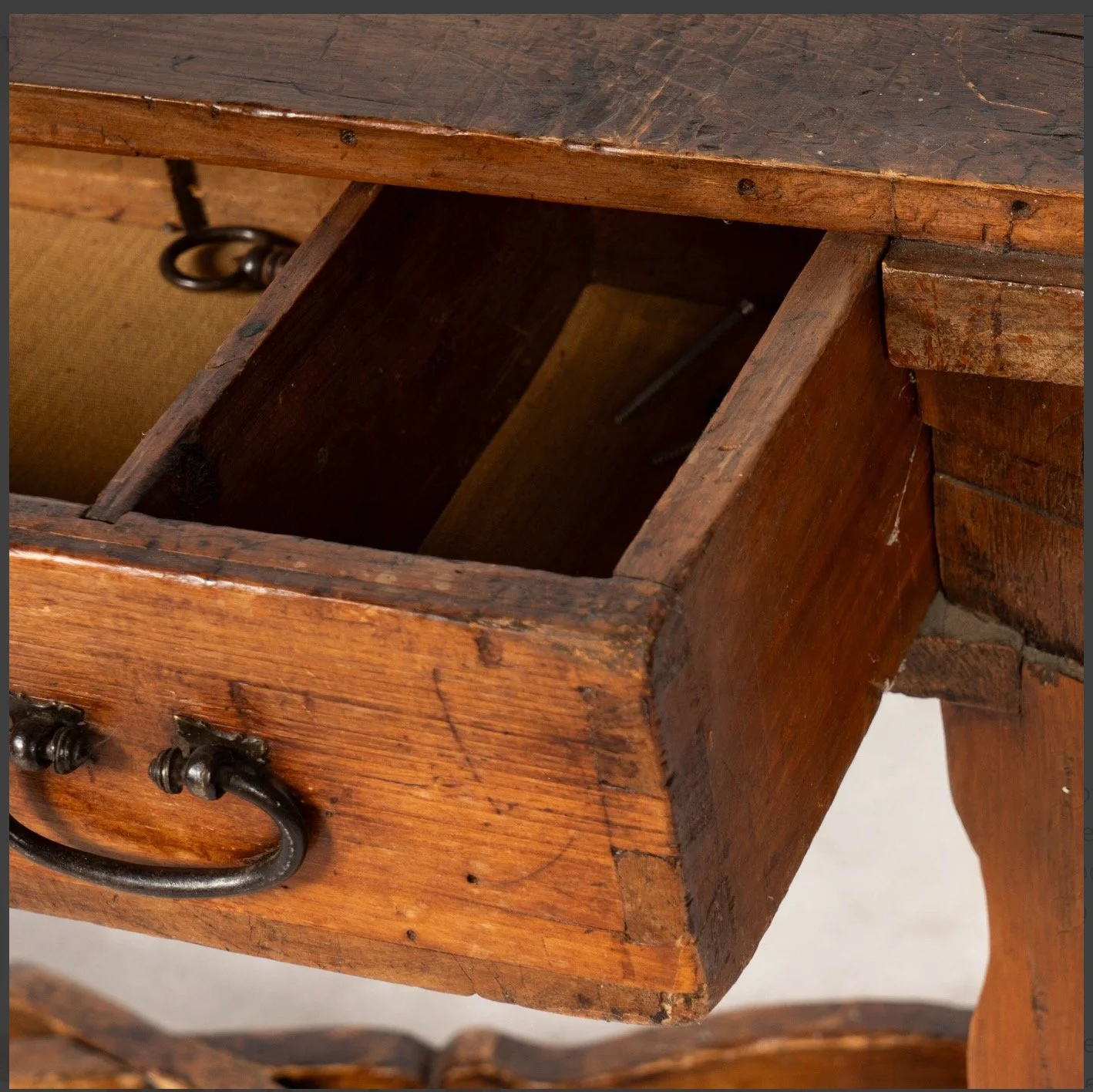 17th c. Spanish side table - 7.jpeg