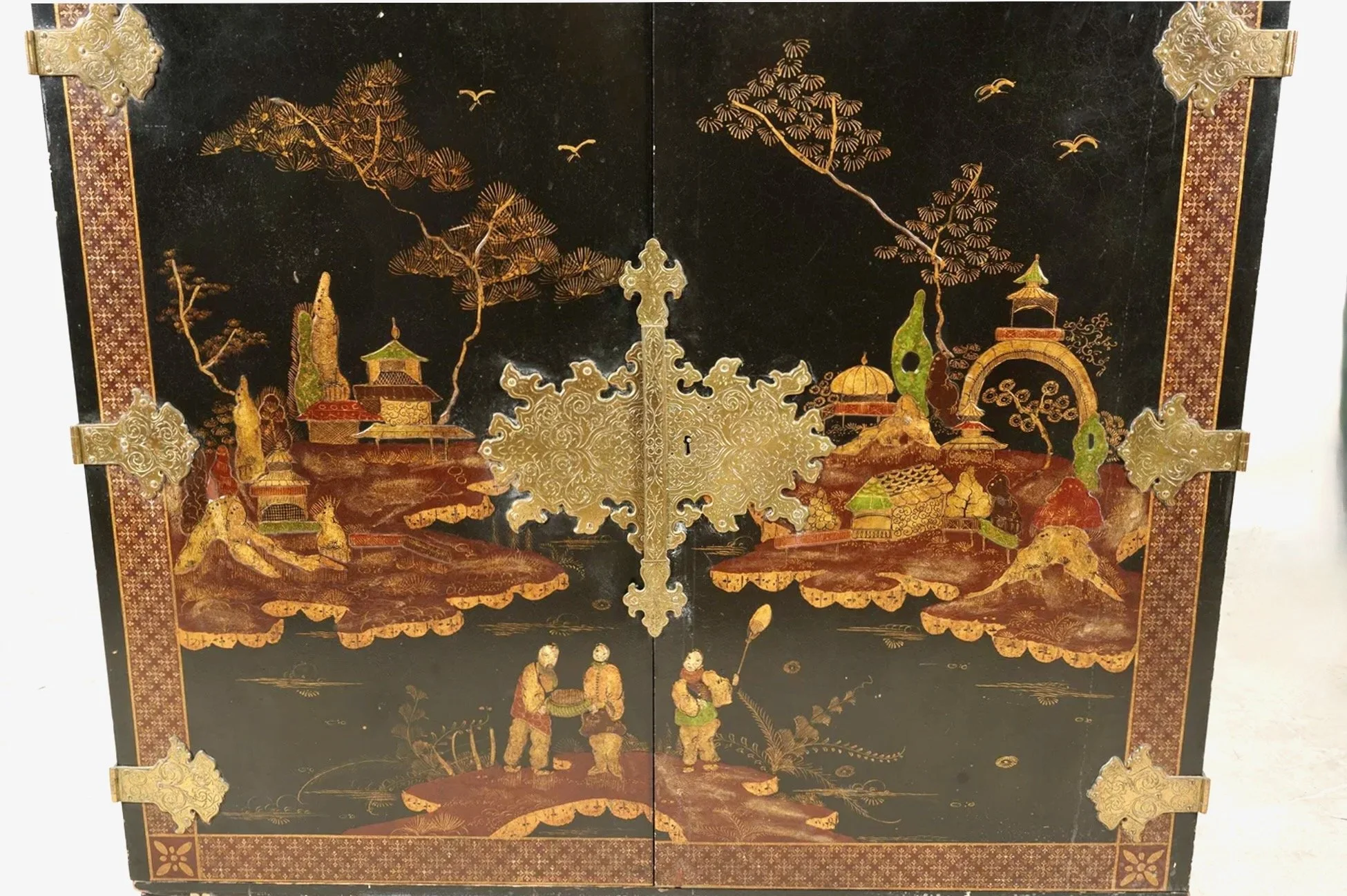 Japanned cabinet 2 - 3.jpeg