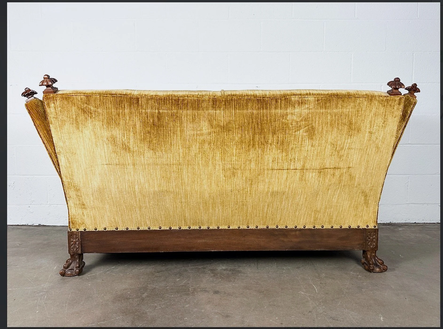 Knole sofa - 6.jpeg