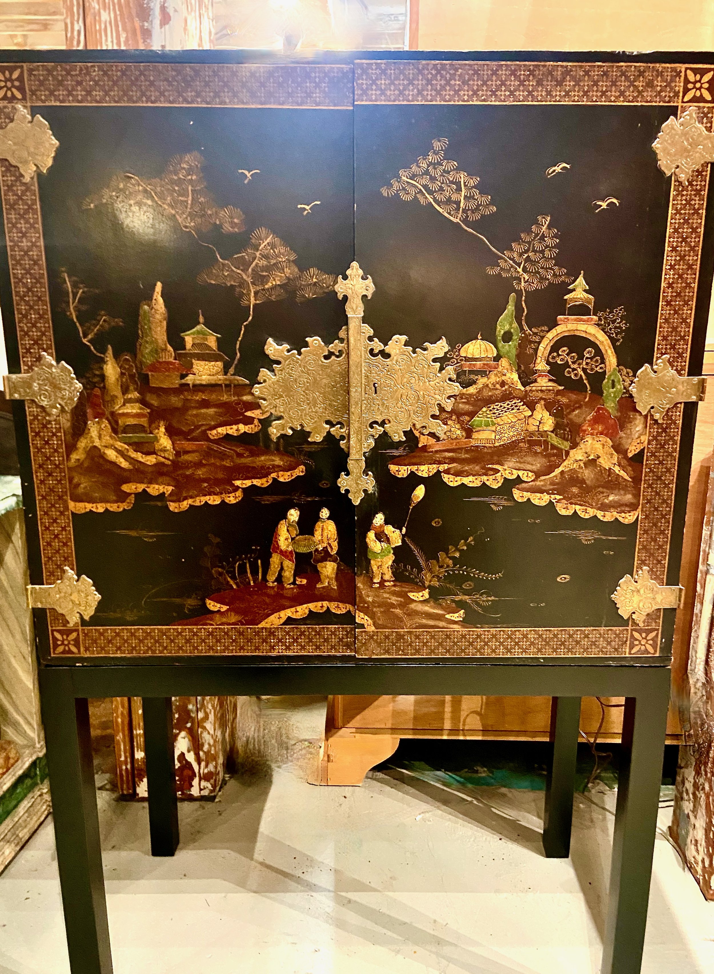 Japanned cabinet 2 - 11.jpeg