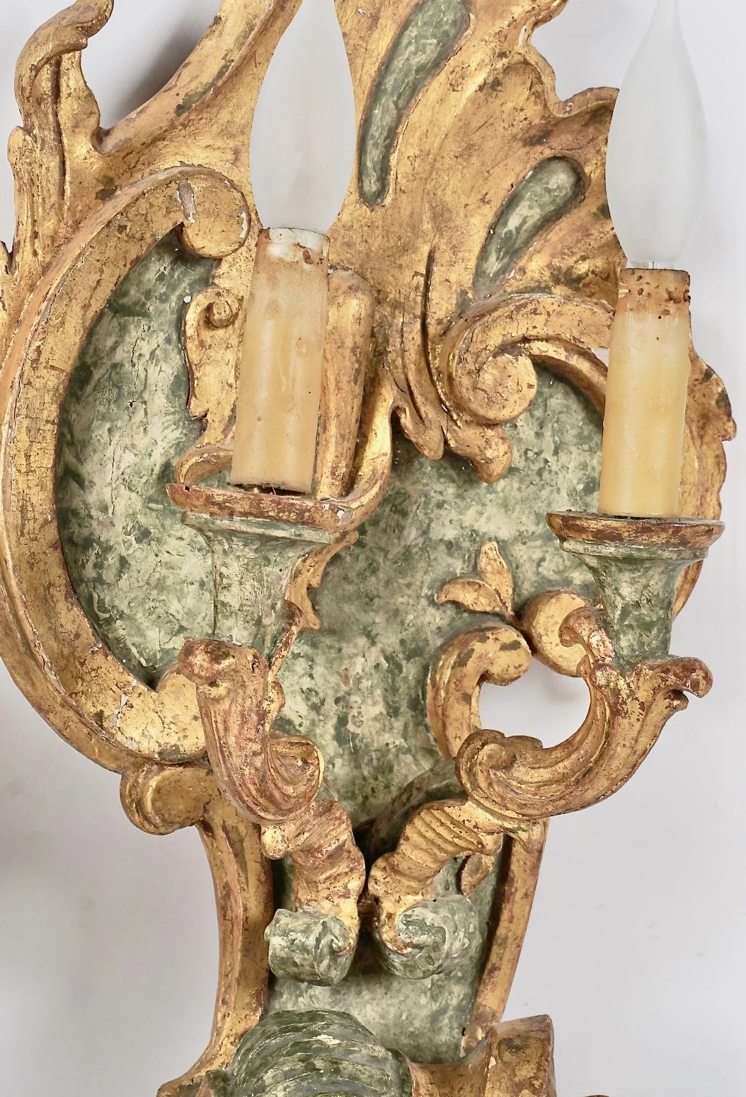 Pr. 18th c. Italian giltwood sconces - 6.jpeg