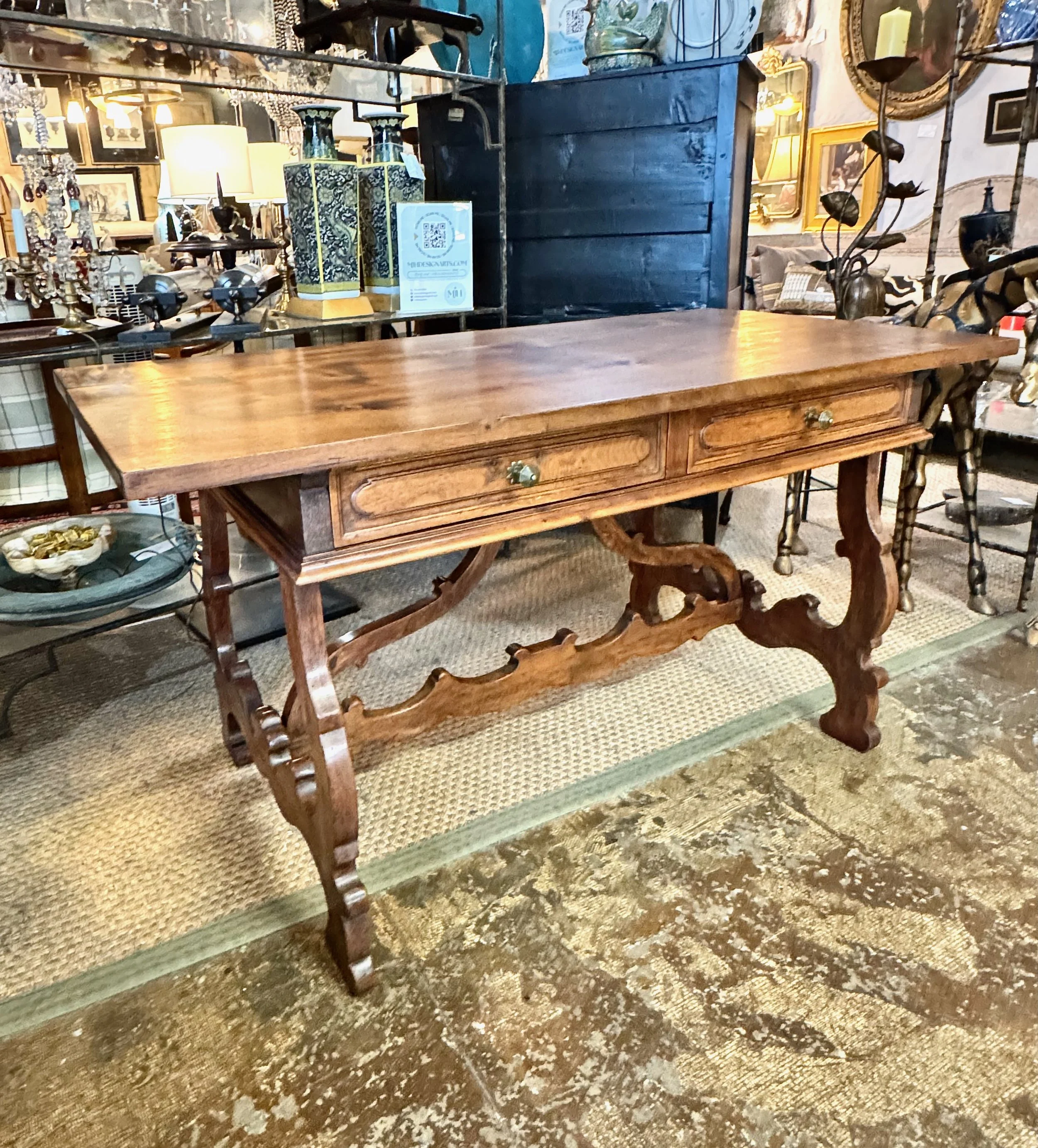 Italian Baroque-Style Writing or Side Table in Walnut, 20th Century