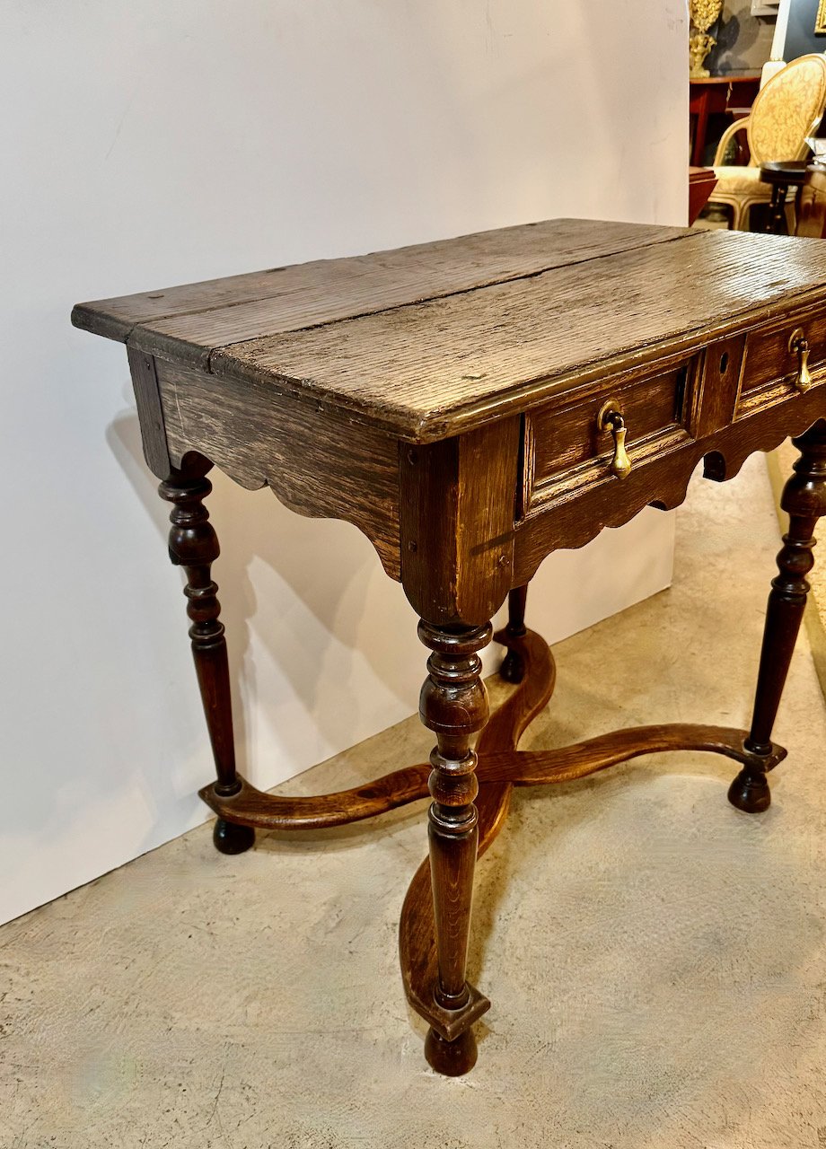 Wm & Mary Sm Writing table - 8.jpeg