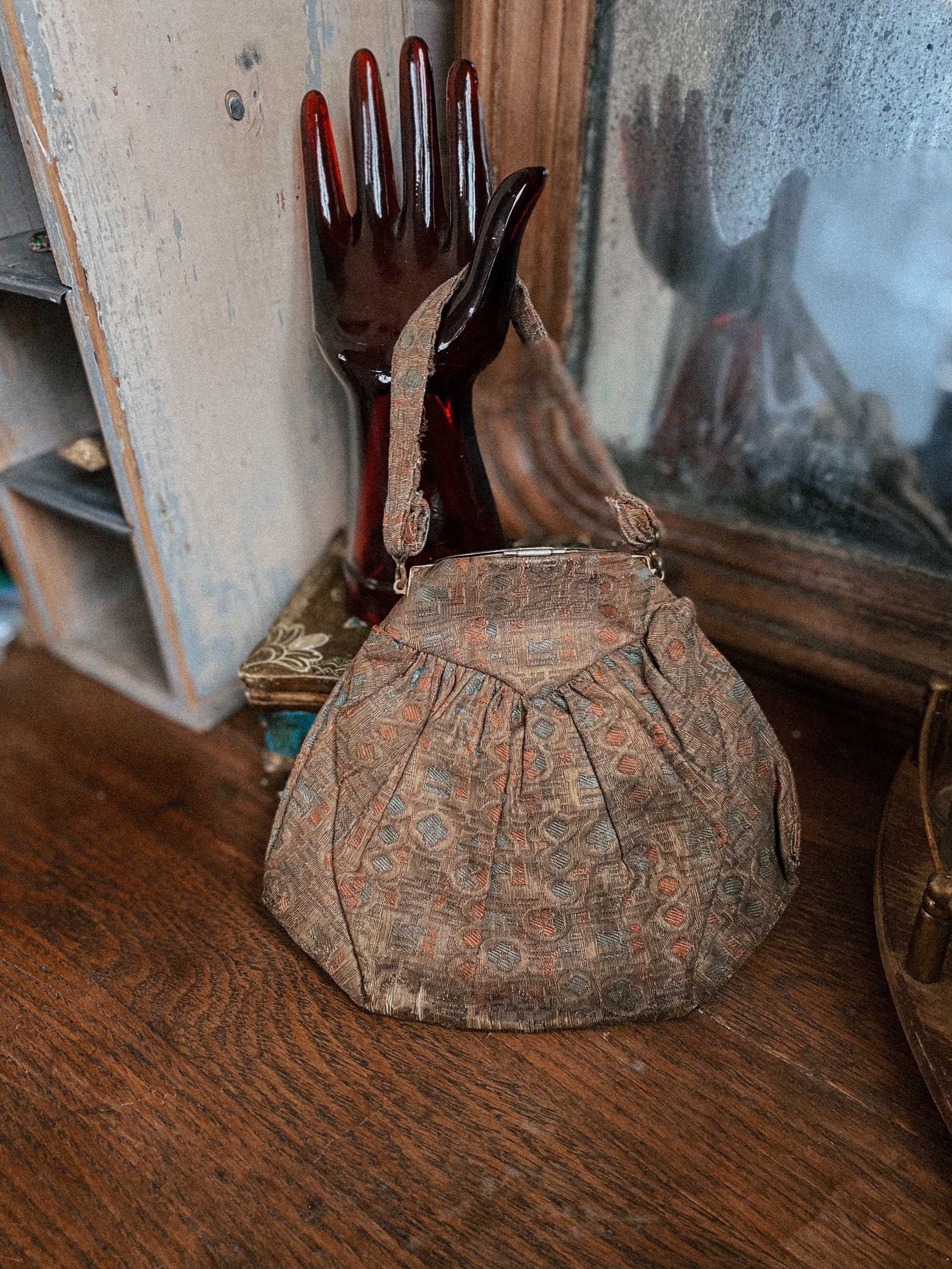 https://i.etsystatic.com/16779620/r/il/1eab58/5644388363/il_fullxfull.5644388363_se61.jpg