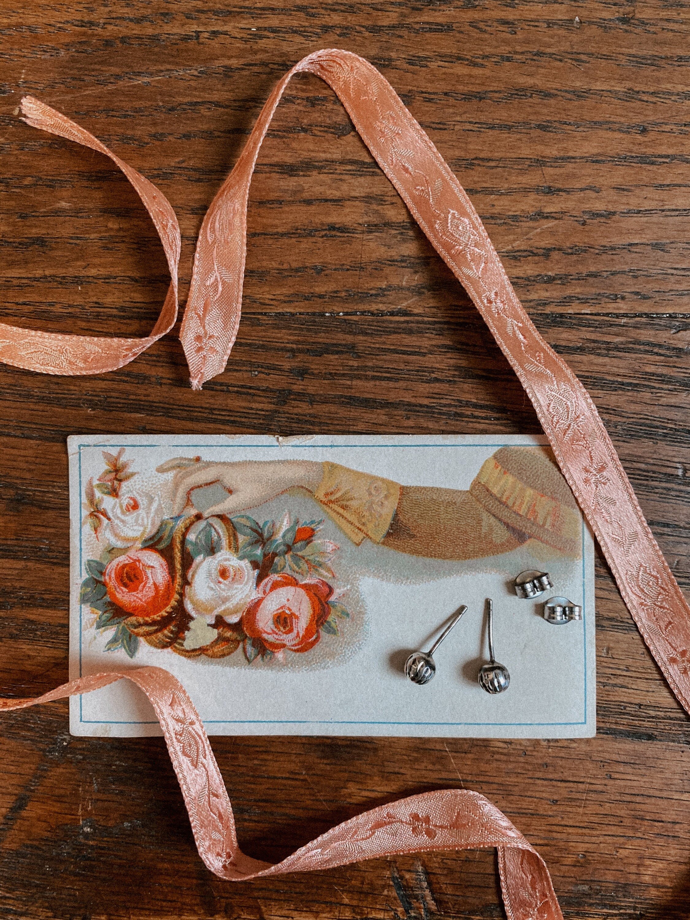 https://i.etsystatic.com/16779620/r/il/70a8d9/5596437258/il_fullxfull.5596437258_8gvl.jpg