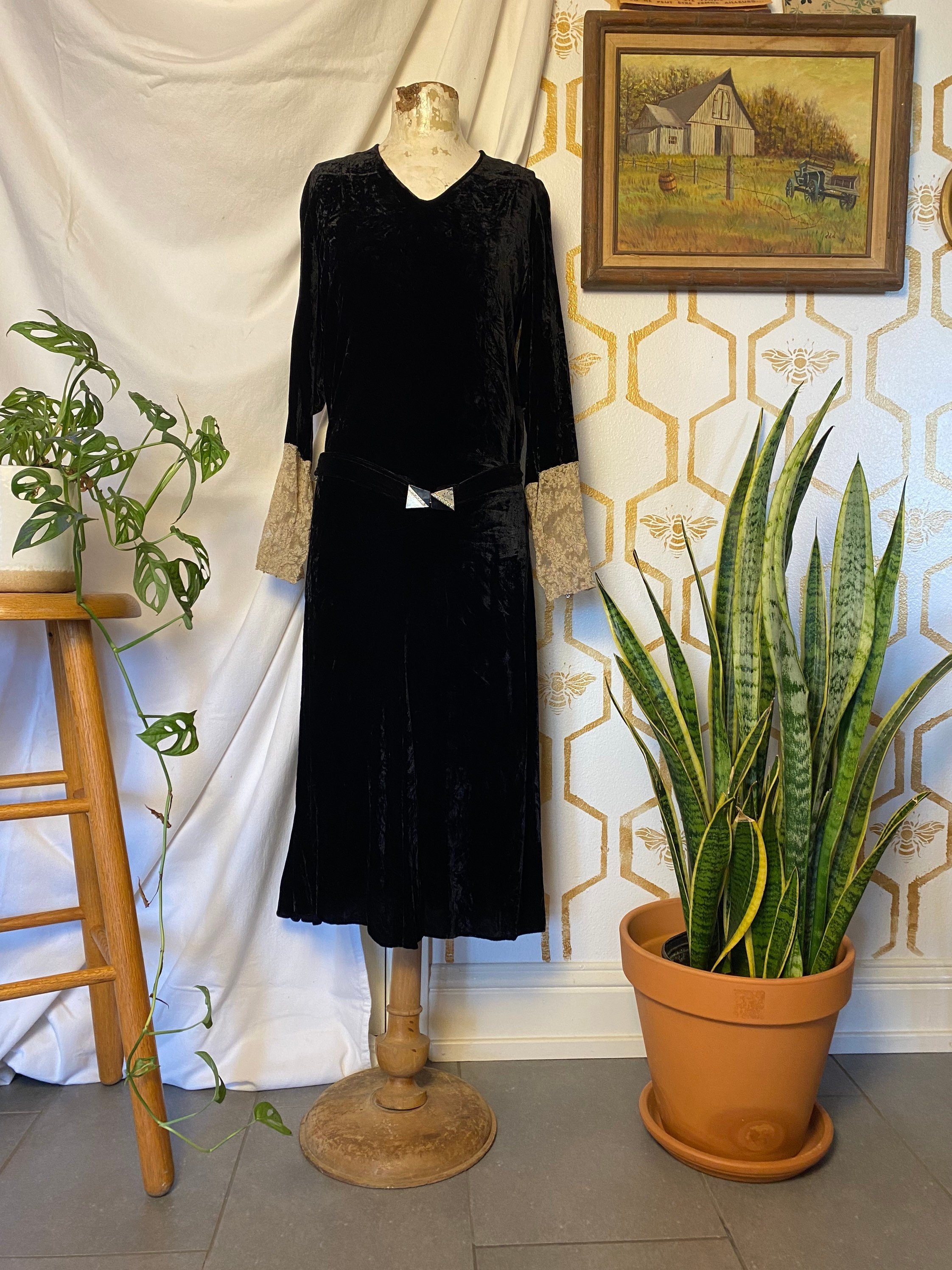 https://i.etsystatic.com/16779620/r/il/47b3f8/4327515949/il_fullxfull.4327515949_5tze.jpg