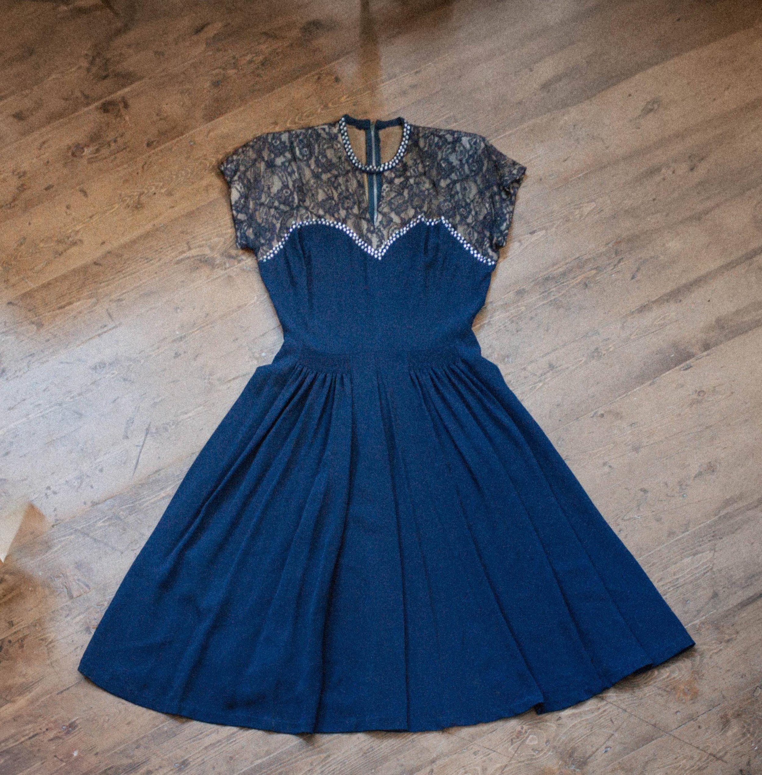 https://i.etsystatic.com/16779620/r/il/d8c706/6511205514/il_fullxfull.6511205514_4r8i.jpg