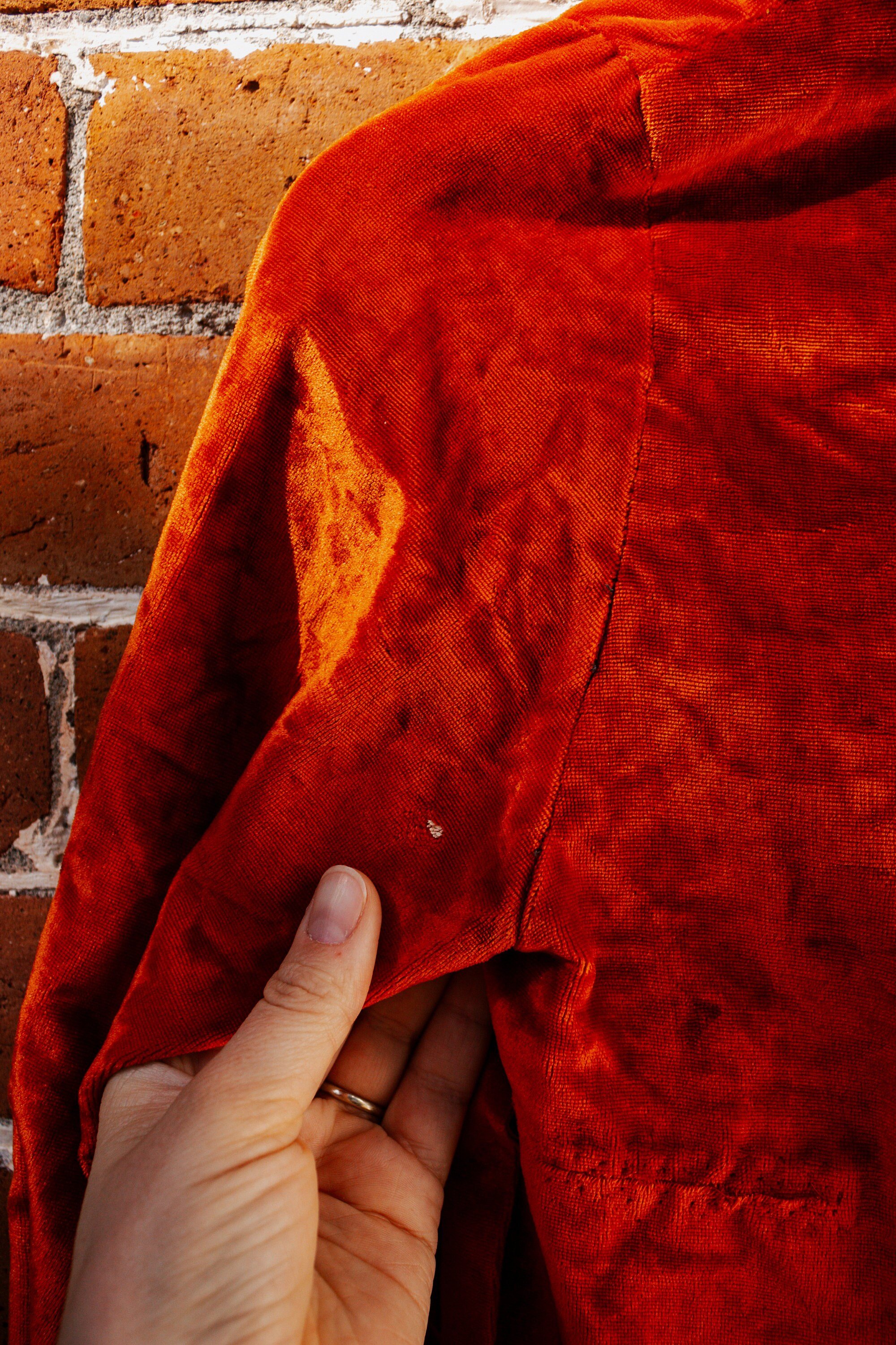 https://i.etsystatic.com/16779620/r/il/0a6a0d/5762693736/il_fullxfull.5762693736_ius6.jpg