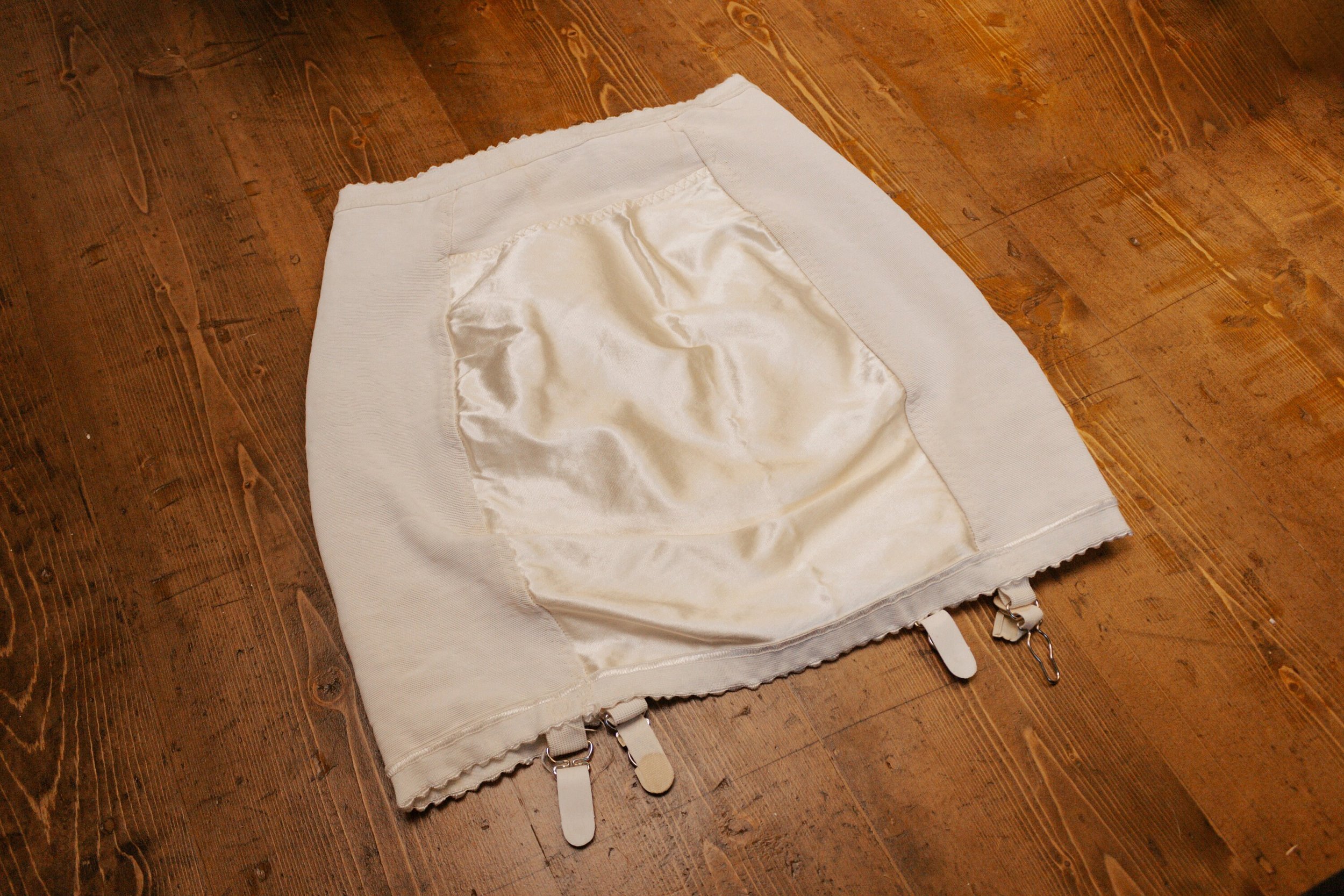 https://i.etsystatic.com/16779620/r/il/17d486/5780287969/il_fullxfull.5780287969_2jr3.jpg