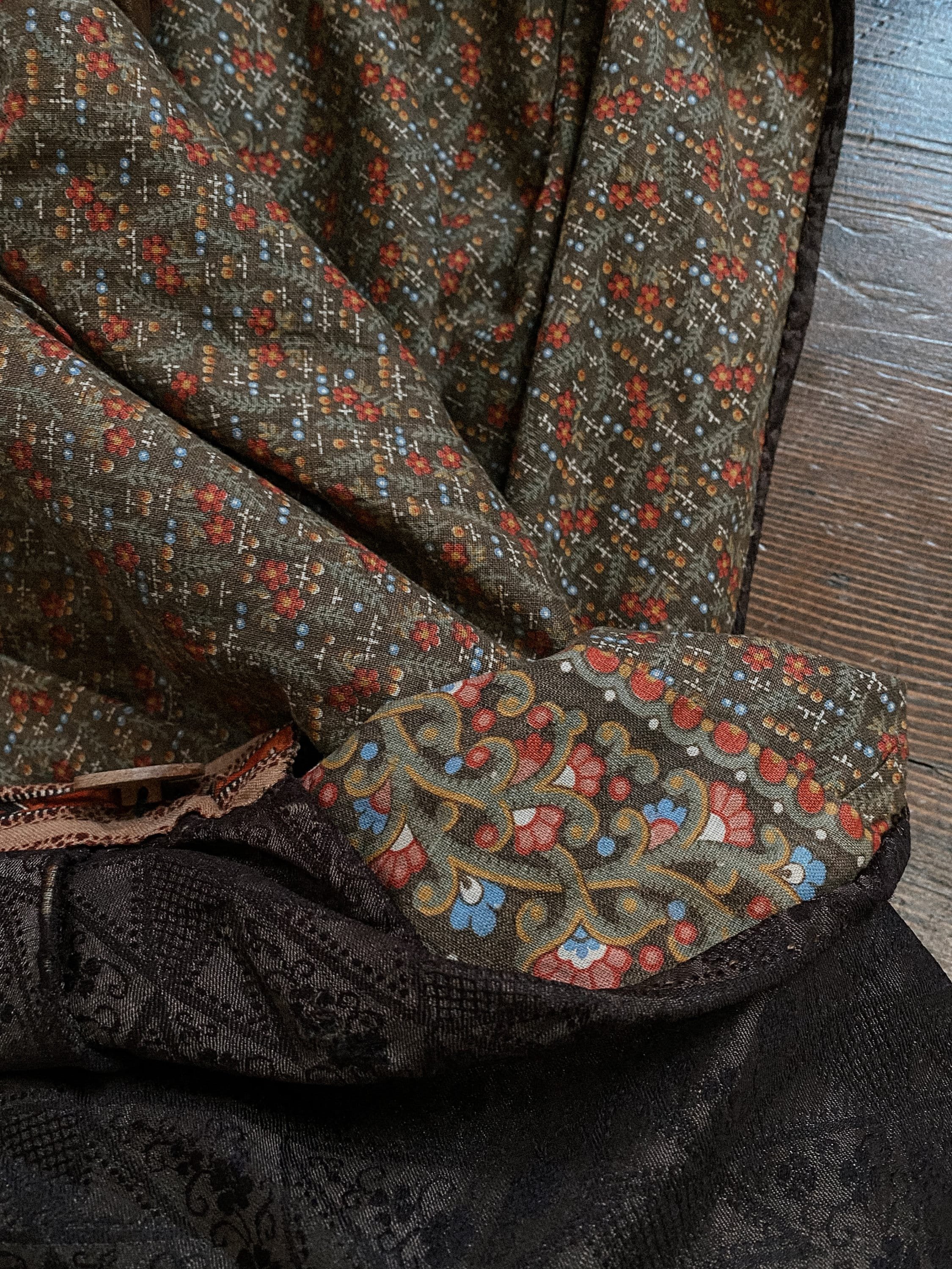 https://i.etsystatic.com/16779620/r/il/d773bf/5653844747/il_fullxfull.5653844747_dy5u.jpg