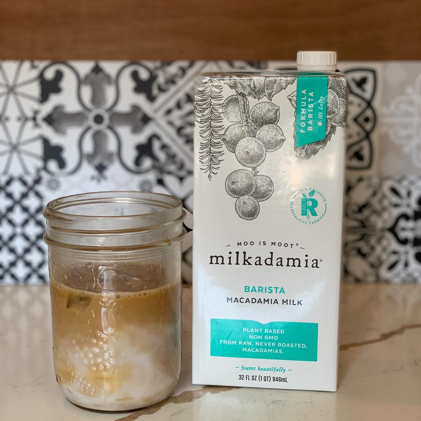 Got a new milk alternative to try! Joining the dairy free team over here is Milkadamia Macadamia nut juice. It&rsquo;s also gluten free just like our Oat milk. We have coconut milk as well for a limited time. 🦄