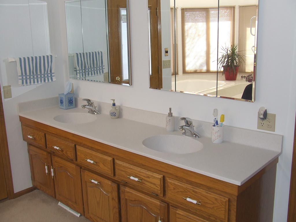 non-recessed-db-double-bowl-vanity.jpg