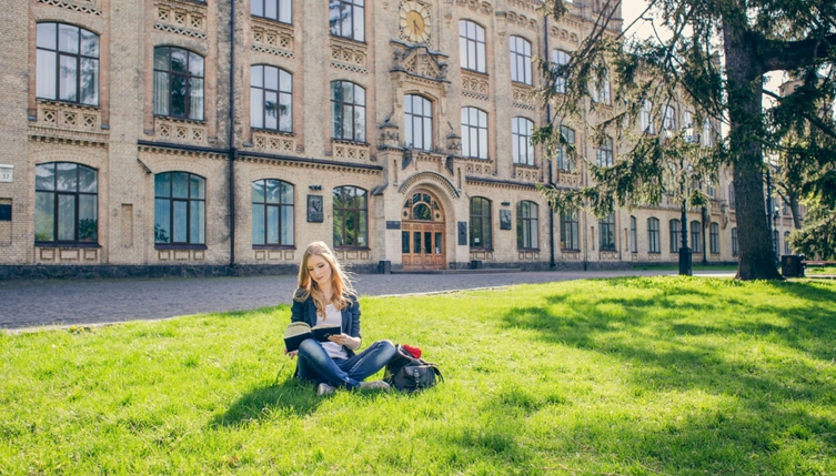 do colleges care about sat act.PNG