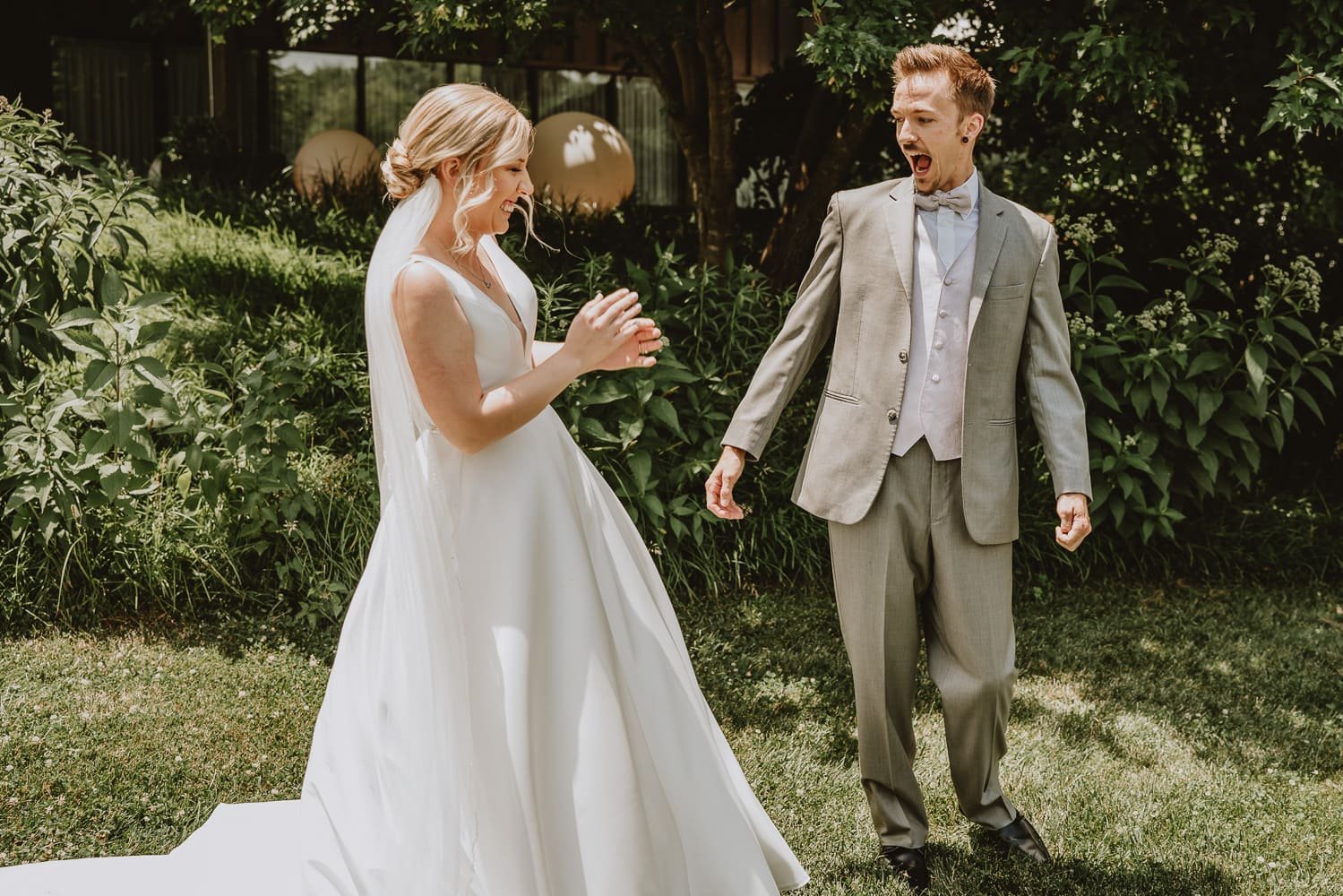 st louis wedding photographer that captures real candid expressions and moments.jpg