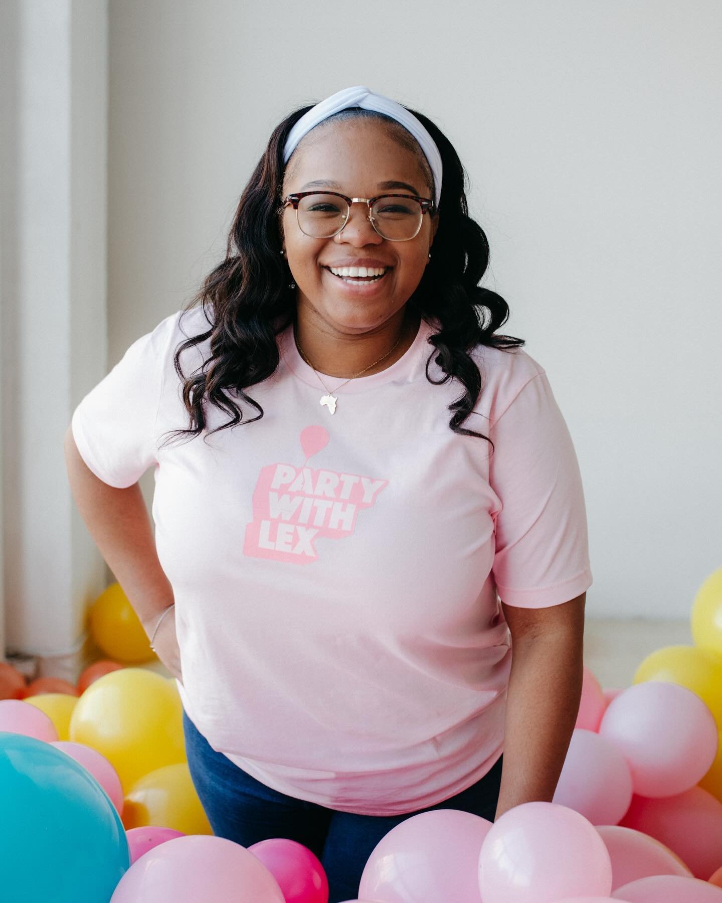 Happy Birthday to our Shanekqua! 💖 Glad to be working by your side 🙏🏽🥳 You are very much appreciated!
・・・
Photography @unrulyblooms.co 
&bull;
&bull;
&bull;
&bull;
&bull;
#PARTYCREW #stlballoons #stlkidsparties #stlpartyplanner #stleventstylist #