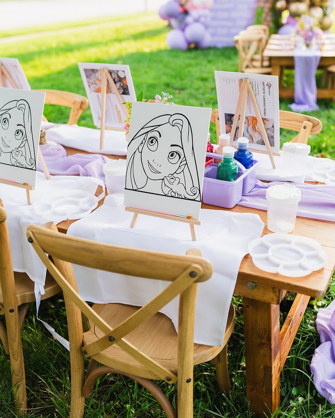 Paint Party Add-On from no other then @kidzplaystl! 🎨 
. . .
💜 Themed Decor @partywithlex 
💜 Florals @amfloraldesigns 
💜 Painting Activity &amp; Hair Braiding @kidzplaystl 
💜 Princess Character @enchantedeventsstl 
💜 Photography @unrulyblooms.c
